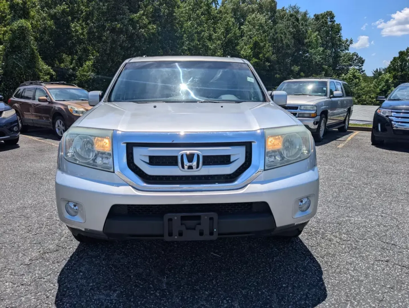 2010 Honda Pilot EX (5FNYF3H47AB) with an Other engine, located at 3959 U.S. 80 W, Phenix City, AL, 36870, (334) 297-4885, 32.469296, -85.135185 - **Explore Life in Comfort and Style with the 2010 Honda Pilot at Gils Auto!**<br /> <br /> Are you searching for a dependable SUV that can handle everything from family road trips to daily commutes? Look no further! The 2010 Honda Pilot EX is designed specifically for those who need a versatile vehi - Photo#1