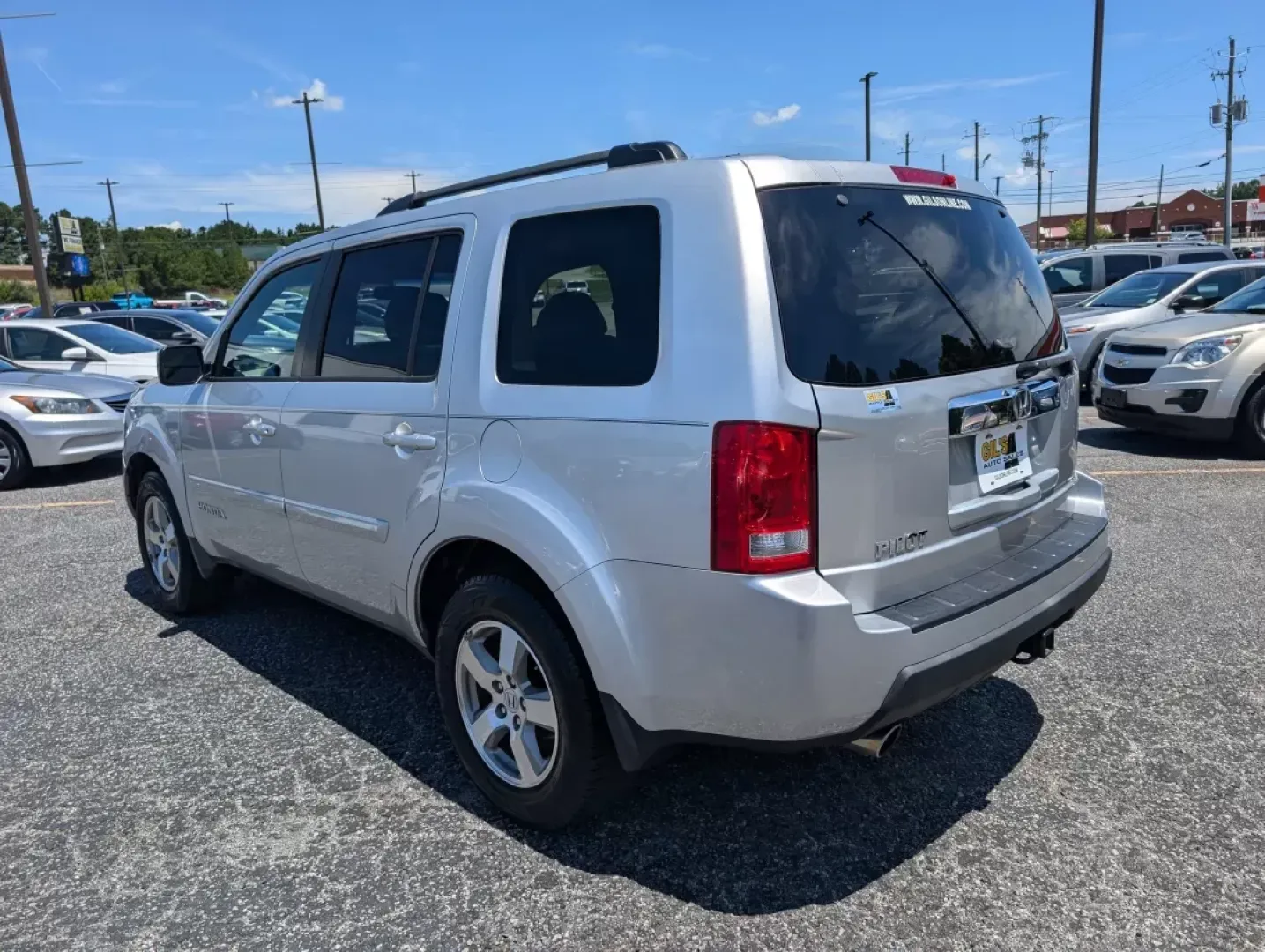 2010 Honda Pilot EX (5FNYF3H47AB) with an Other engine, located at 3959 U.S. 80 W, Phenix City, AL, 36870, (334) 297-4885, 32.469296, -85.135185 - **Explore Life in Comfort and Style with the 2010 Honda Pilot at Gils Auto!**<br /> <br /> Are you searching for a dependable SUV that can handle everything from family road trips to daily commutes? Look no further! The 2010 Honda Pilot EX is designed specifically for those who need a versatile vehi - Photo#5