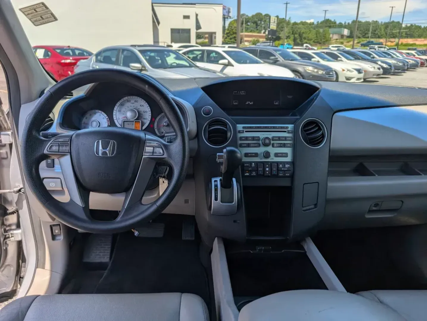 2010 Honda Pilot EX (5FNYF3H47AB) with an Other engine, located at 3959 U.S. 80 W, Phenix City, AL, 36870, (334) 297-4885, 32.469296, -85.135185 - **Explore Life in Comfort and Style with the 2010 Honda Pilot at Gils Auto!**<br /> <br /> Are you searching for a dependable SUV that can handle everything from family road trips to daily commutes? Look no further! The 2010 Honda Pilot EX is designed specifically for those who need a versatile vehi - Photo#11