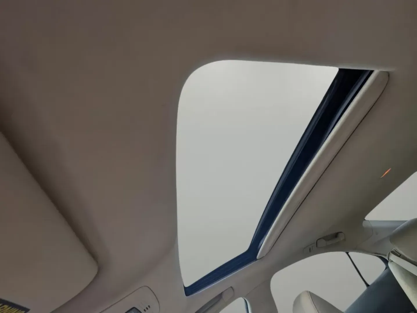 2010 Lexus ES 350 (JTHBK1EG1A2) with an Other engine, located at 3959 U.S. 80 W, Phenix City, AL, 36870, (334) 297-4885, 32.469296, -85.135185 - **Elevate Your Commute with Luxury: 2010 Lexus ES 350 at Gils Auto!**<br /> <br /> Are you ready to transform your daily drive into a luxurious experience? The stunning 2010 Lexus ES 350 is perfect for those who crave style, comfort, and advanced technology while navigating the busy streets of Pheni - Photo#15