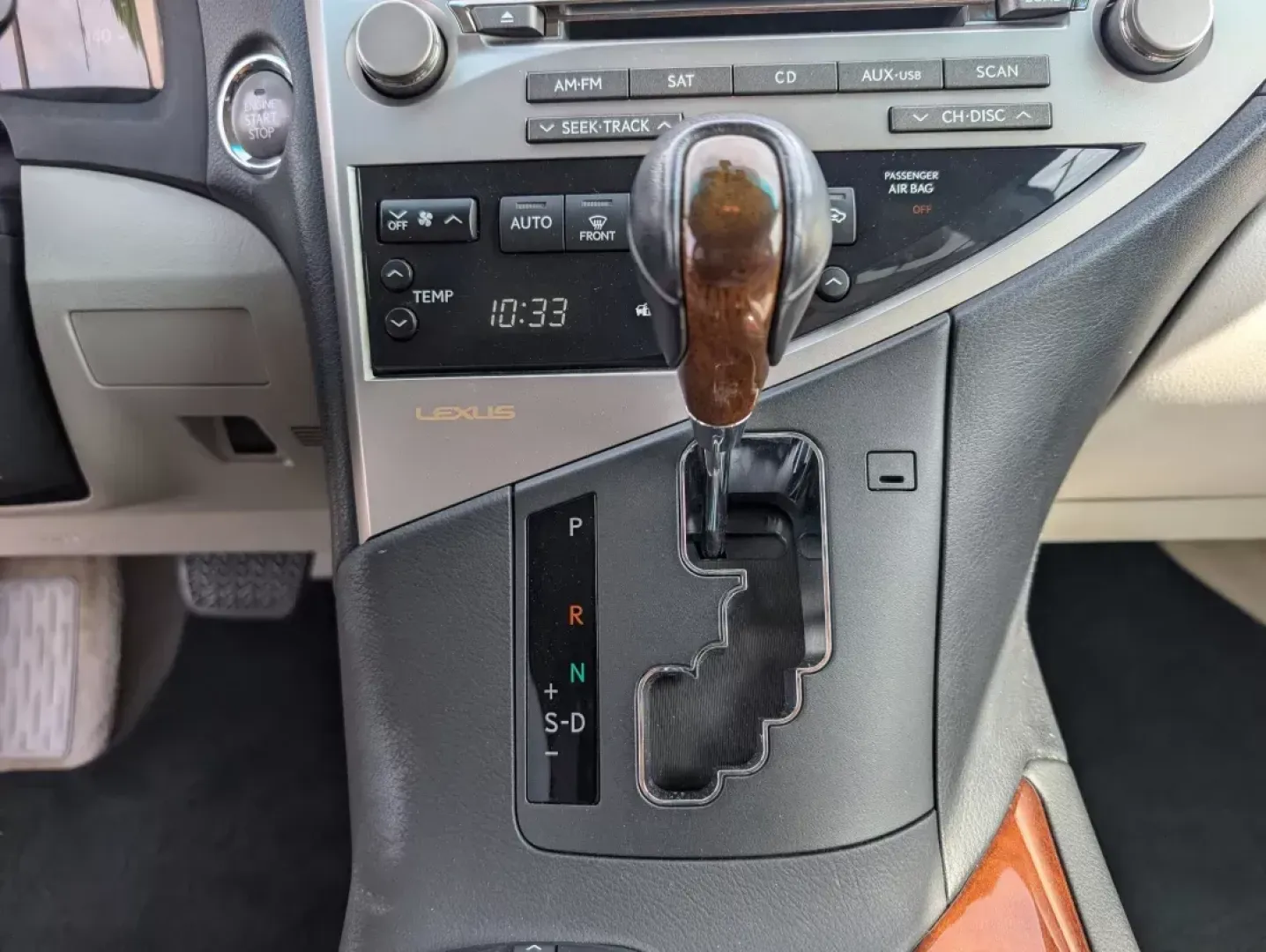 2010 Lexus RX 350 (2T2BK1BA8AC) with an Gas V6 3.5L/211 engine, 6-Speed Automatic w/OD Sequential-Shift transmission, located at 5115 14th Ave., Columbus, GA, 31904, (706) 323-0345, 32.511494, -84.971046 - 2010 Lexus RX 350 - Photo#13