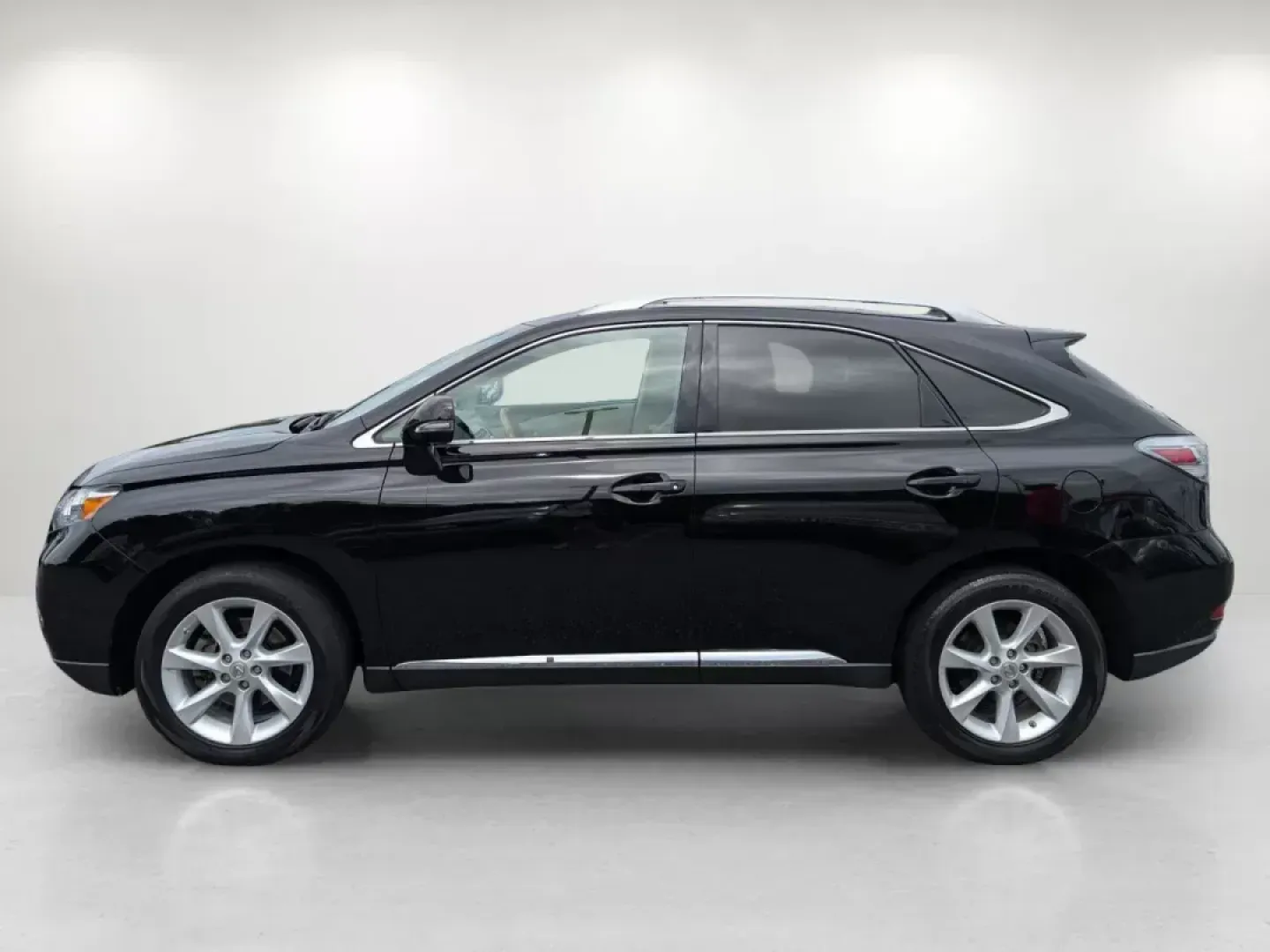 2010 Lexus RX 350 (2T2BK1BA0AC) with an Other engine, located at 3959 U.S. 80 W, Phenix City, AL, 36870, (334) 297-4885, 32.469296, -85.135185 - **Discover Your Next Adventure with the 2010 Lexus RX 350 at Gils Auto!**<br /> <br /> Are you ready to elevate your journey? The 2010 Lexus RX 350 is the ultimate SUV that perfectly blends luxury, performance, and practicality, making it a fantastic choice for families, commuters, and weekend adven - Photo#7
