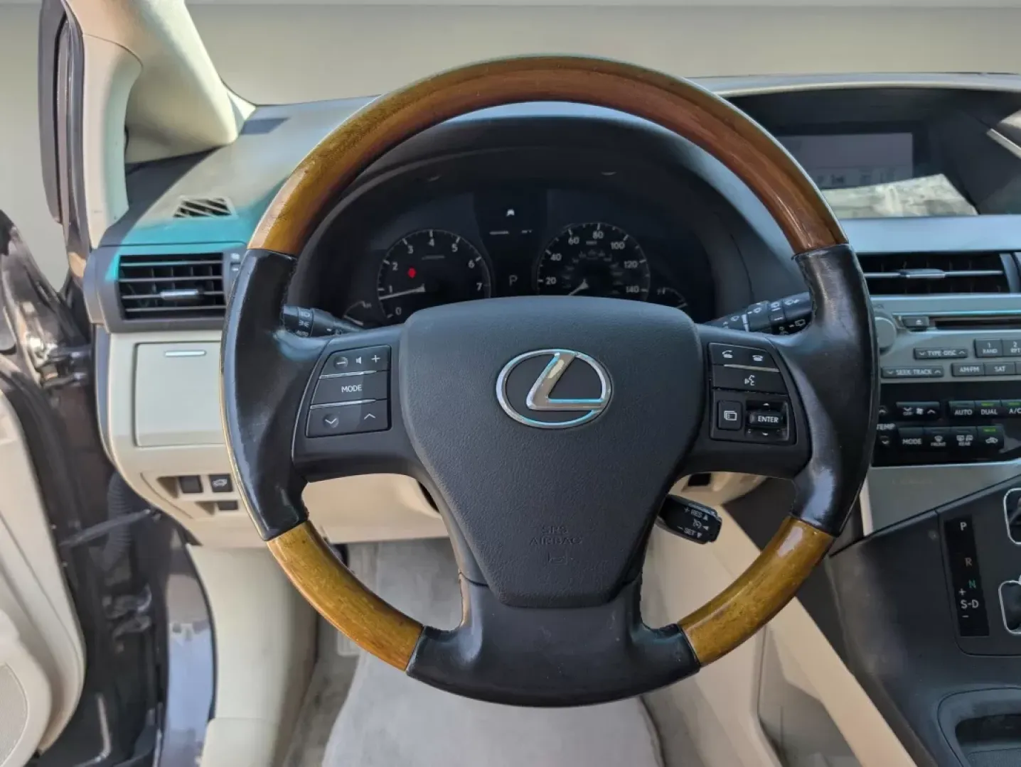 2010 Lexus RX 350 (2T2BK1BA3AC) with an Other engine, located at 1430 Gateway Drive, Opelika, AL, 36801, (334) 239-0944, 32.637871, -85.409790 - Are you searching for the perfect SUV that seamlessly blends comfort, reliability, and performance for your daily adventures or weekend getaways? Look no further than this stunning **2010 Lexus RX 350**, available now at **Gils Auto** in **Phenix City, AL**. This versatile all-wheel-drive SUV is not - Photo#16