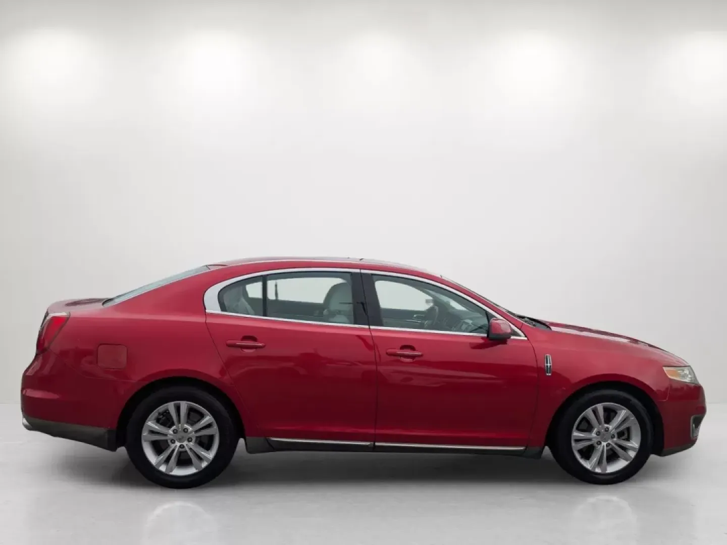 2010 Lincoln MKS (1LNHL9DR0AG) with an Other engine, located at 1430 Gateway Drive, Opelika, AL, 36801, (334) 239-0944, 32.637871, -85.409790 - **Elevate Your Daily Drive: Discover the 2010 Lincoln MKS at Gils Auto in Phenix City!**<br /> <br /> Are you on the hunt for a stylish and comfortable sedan that seamlessly fits into your busy lifestyle? Look no further than the 2010 Lincoln MKS, now available at Gils Auto, your trusted Buy Here Pa - Photo#3
