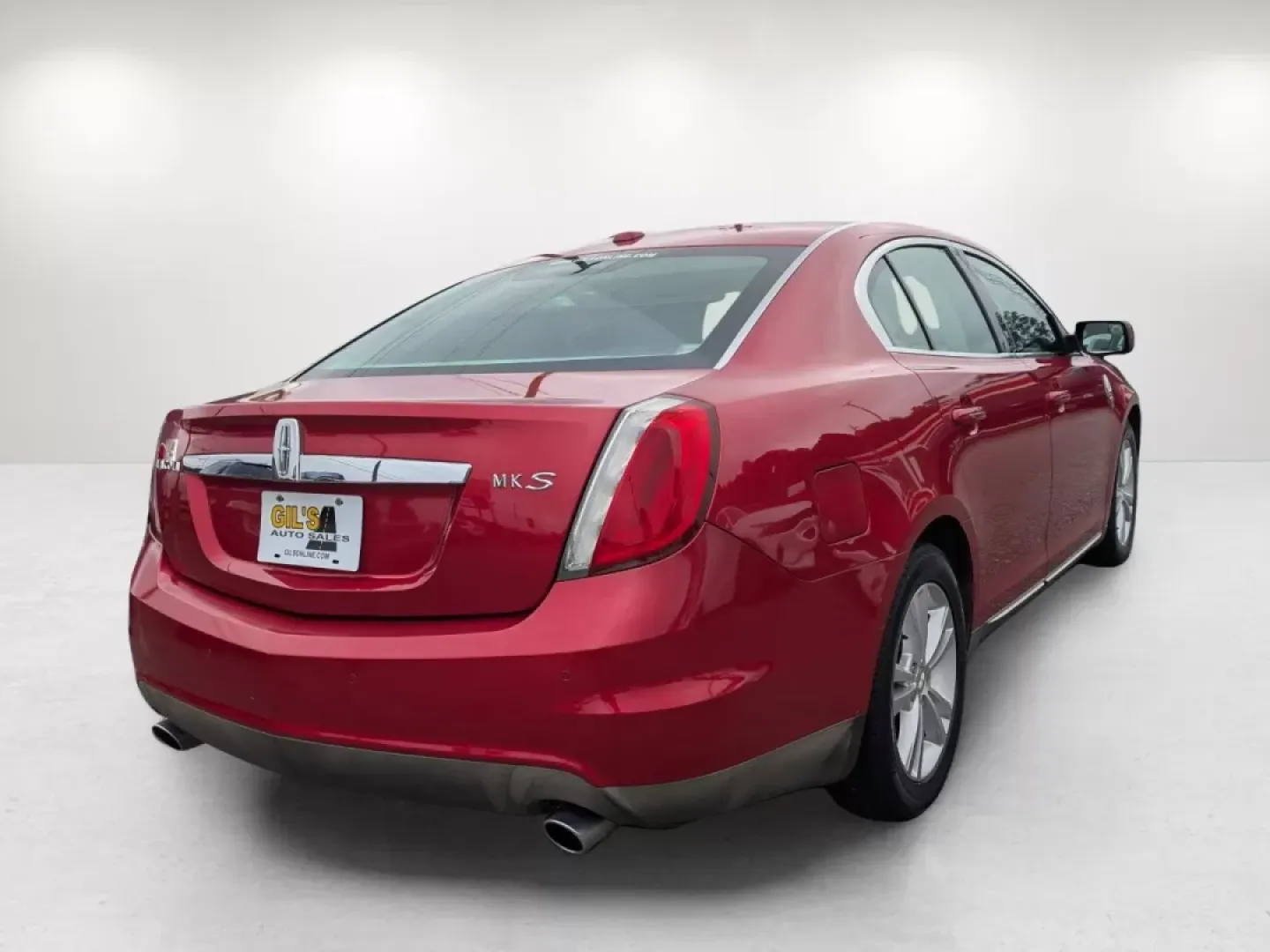 2010 Lincoln MKS (1LNHL9DR0AG) with an Other engine, located at 1430 Gateway Drive, Opelika, AL, 36801, (334) 239-0944, 32.637871, -85.409790 - **Elevate Your Daily Drive: Discover the 2010 Lincoln MKS at Gils Auto in Phenix City!**<br /> <br /> Are you on the hunt for a stylish and comfortable sedan that seamlessly fits into your busy lifestyle? Look no further than the 2010 Lincoln MKS, now available at Gils Auto, your trusted Buy Here Pa - Photo#4