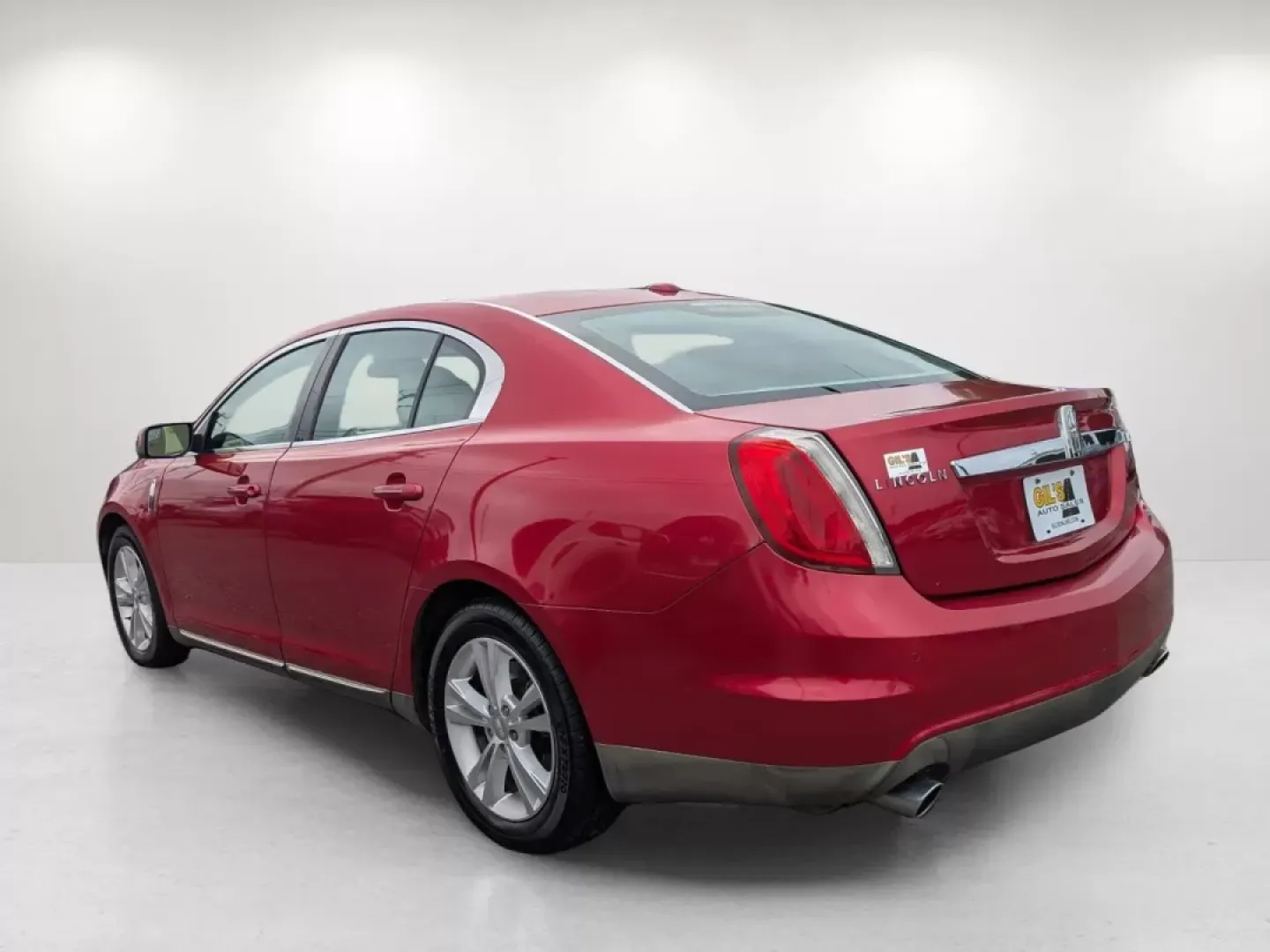 2010 Lincoln MKS (1LNHL9DR0AG) with an Other engine, located at 1430 Gateway Drive, Opelika, AL, 36801, (334) 239-0944, 32.637871, -85.409790 - **Elevate Your Daily Drive: Discover the 2010 Lincoln MKS at Gils Auto in Phenix City!**<br /> <br /> Are you on the hunt for a stylish and comfortable sedan that seamlessly fits into your busy lifestyle? Look no further than the 2010 Lincoln MKS, now available at Gils Auto, your trusted Buy Here Pa - Photo#6