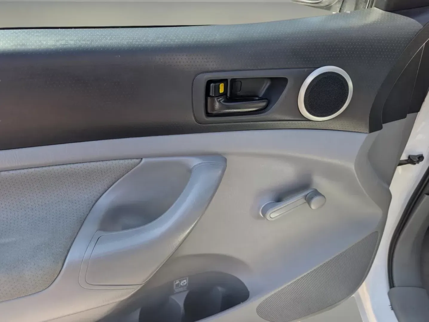 2010 Toyota Tacoma (5TENX4CN6AZ) with an Other engine, located at 1430 Gateway Drive, Opelika, AL, 36801, (334) 239-0944, 32.637871, -85.409790 - **Get Ready for Your Next Adventure with This 2010 Toyota Tacoma!**<br /> <br /> Are you searching for the perfect companion for weekend adventures or daily commutes in Phenix City? Look no further than this reliable 2010 Toyota Tacoma, available now at Gils Auto. With its rugged build and versatile - Photo#8