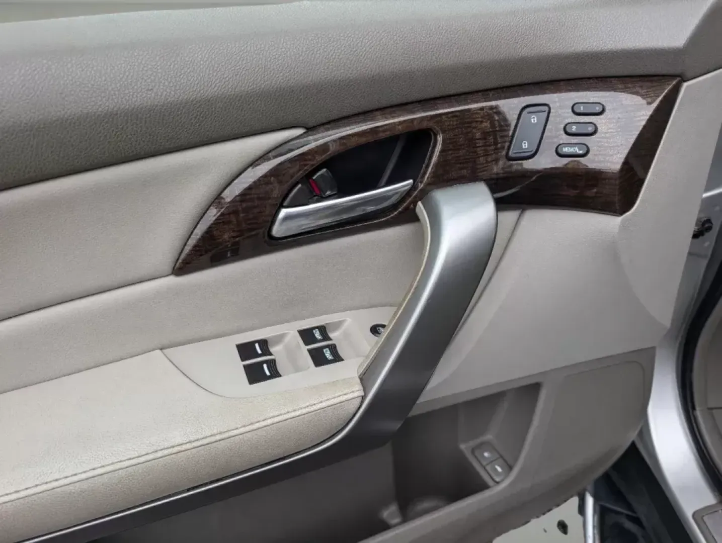 2011 Acura MDX (2HNYD2H29BH) with an Gas V6 3.7L/224 engine, 6-Speed Automatic w/OD transmission, located at 5115 14th Ave., Columbus, GA, 31904, (706) 323-0345, 32.511494, -84.971046 - **Unleash Adventure with the 2011 Acura MDX Your Perfect Family SUV!**<br /> <br /> Are you ready to elevate your family adventures or weekend road trips? The 2011 Acura MDX is more than just a car; it's the ultimate companion for making lasting memories with your loved ones. With its spacious inte - Photo#9