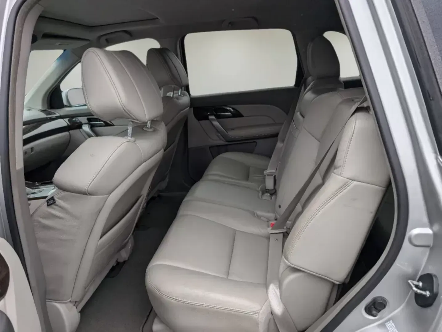 2011 Acura MDX (2HNYD2H29BH) with an Gas V6 3.7L/224 engine, 6-Speed Automatic w/OD transmission, located at 5115 14th Ave., Columbus, GA, 31904, (706) 323-0345, 32.511494, -84.971046 - **Unleash Adventure with the 2011 Acura MDX Your Perfect Family SUV!**<br /> <br /> Are you ready to elevate your family adventures or weekend road trips? The 2011 Acura MDX is more than just a car; it's the ultimate companion for making lasting memories with your loved ones. With its spacious inte - Photo#11