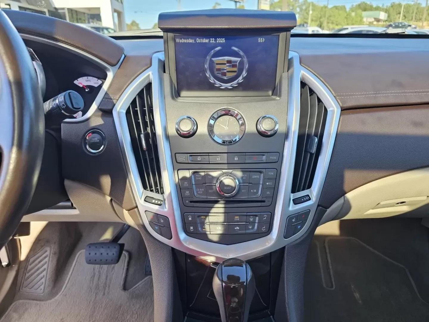 2011 /Shale w/Brownstone accents Cadillac SRX Luxury Collection (3GYFNAEY7BS) with an Other engine, located at 3959 U.S. 80 W, Phenix City, AL, 36870, (334) 297-4885, 32.469296, -85.135185 - Discover your next adventure with the luxurious 2011 Cadillac SRX, perfect for growing families or individuals who crave both comfort and style in their daily commute. Whether you're heading out for a weekend getaway or simply navigating through the bustling streets of Phenix City, AL, this SUV is d - Photo#11