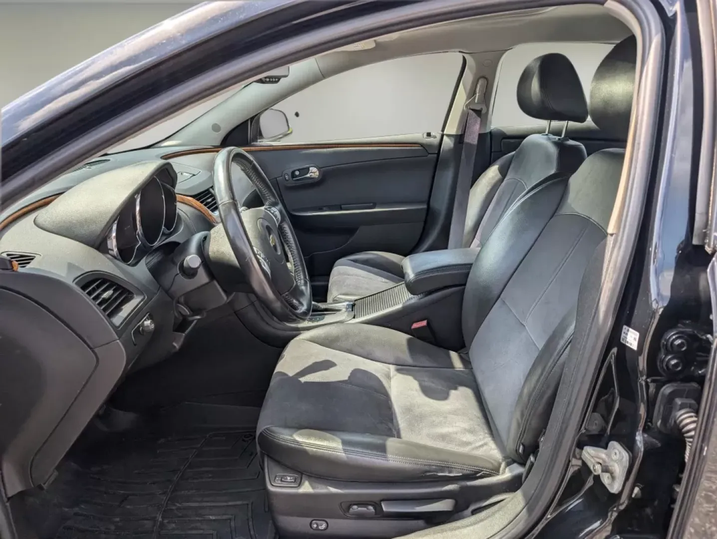 2011 /Ebony Chevrolet Malibu LT w/2LT (1G1ZD5E79BF) with an Other engine, located at 804 22nd Ave, Phenix City, AL, 36870, (334) 297-1860, 32.484749, -85.024475 - **Discover the Perfect Blend of Style and Functionality with This 2011 Chevrolet Malibu LT at Gils Auto - Phenix City!**<br /> <br /> Are you searching for a reliable sedan that will suit your busy lifestyle? Look no further than this stunning 2011 Chevrolet Malibu LT w/2LT, available now at Gils Au - Photo#9