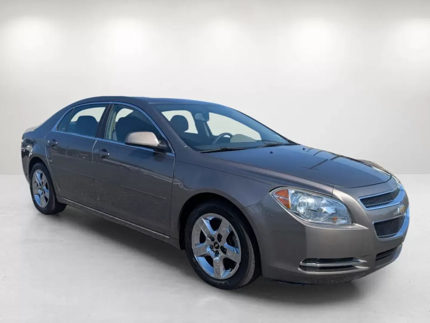 2011 /Cocoa/Cashmere Chevrolet Malibu LT w/1LT (1G1ZC5E19BF) with an Other engine, located at 3959 U.S. 80 W, Phenix City, AL, 36870, (334) 297-4885, 32.469296, -85.135185 - Looking for a reliable vehicle that fits your lifestyle and budget? Whether you're commuting to work, shuttling the kids around, or heading out for a weekend adventure, the 2011 Chevrolet Malibu LT w/1LT is the perfect companion. With its sleek design and thoughtful features, this sedan offers comfo - Photo#2