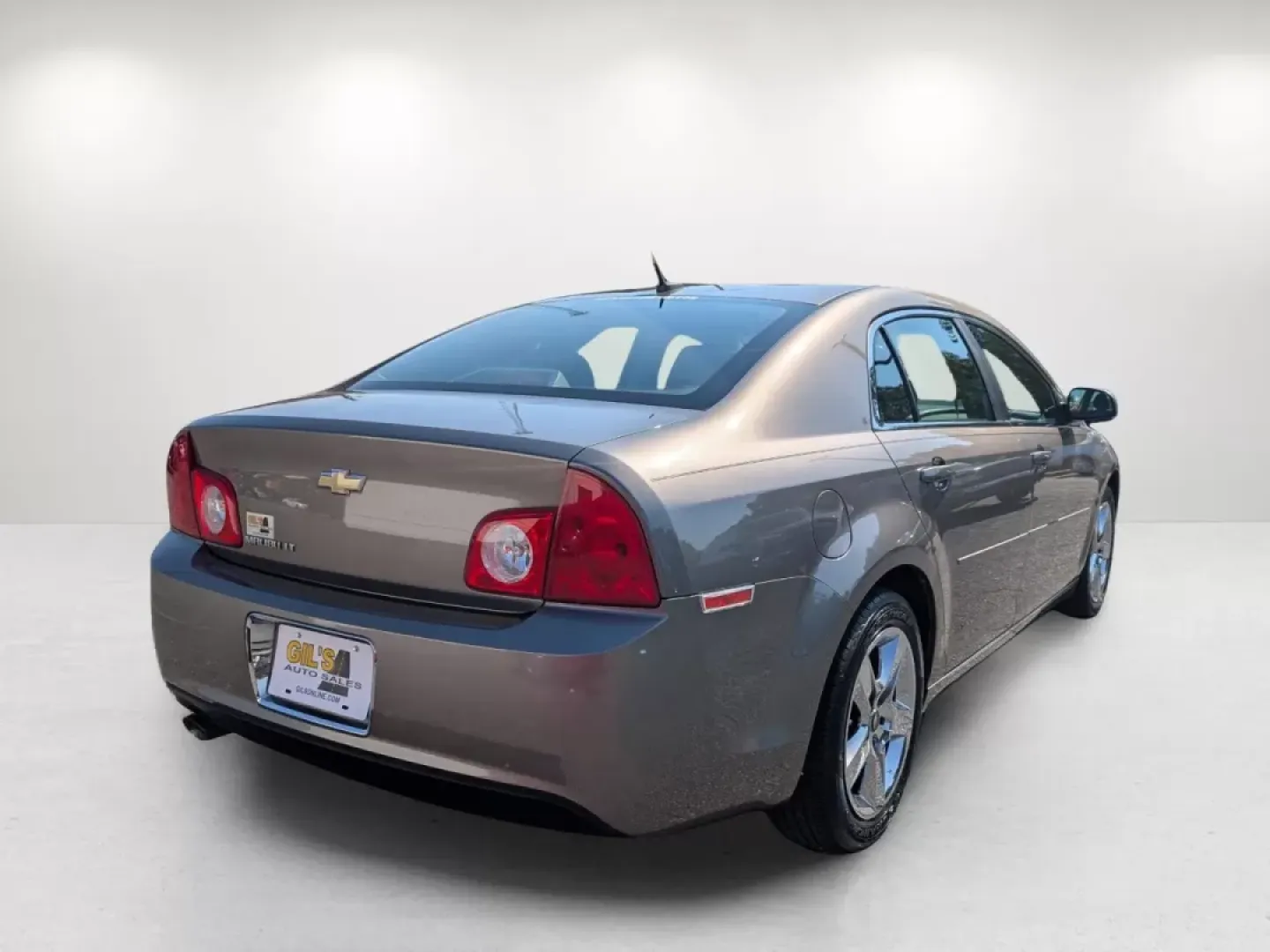 2011 /Cocoa/Cashmere Chevrolet Malibu LT w/1LT (1G1ZC5E19BF) with an Other engine, located at 3959 U.S. 80 W, Phenix City, AL, 36870, (334) 297-4885, 32.469296, -85.135185 - Looking for a reliable vehicle that fits your lifestyle and budget? Whether you're commuting to work, shuttling the kids around, or heading out for a weekend adventure, the 2011 Chevrolet Malibu LT w/1LT is the perfect companion. With its sleek design and thoughtful features, this sedan offers comfo - Photo#4