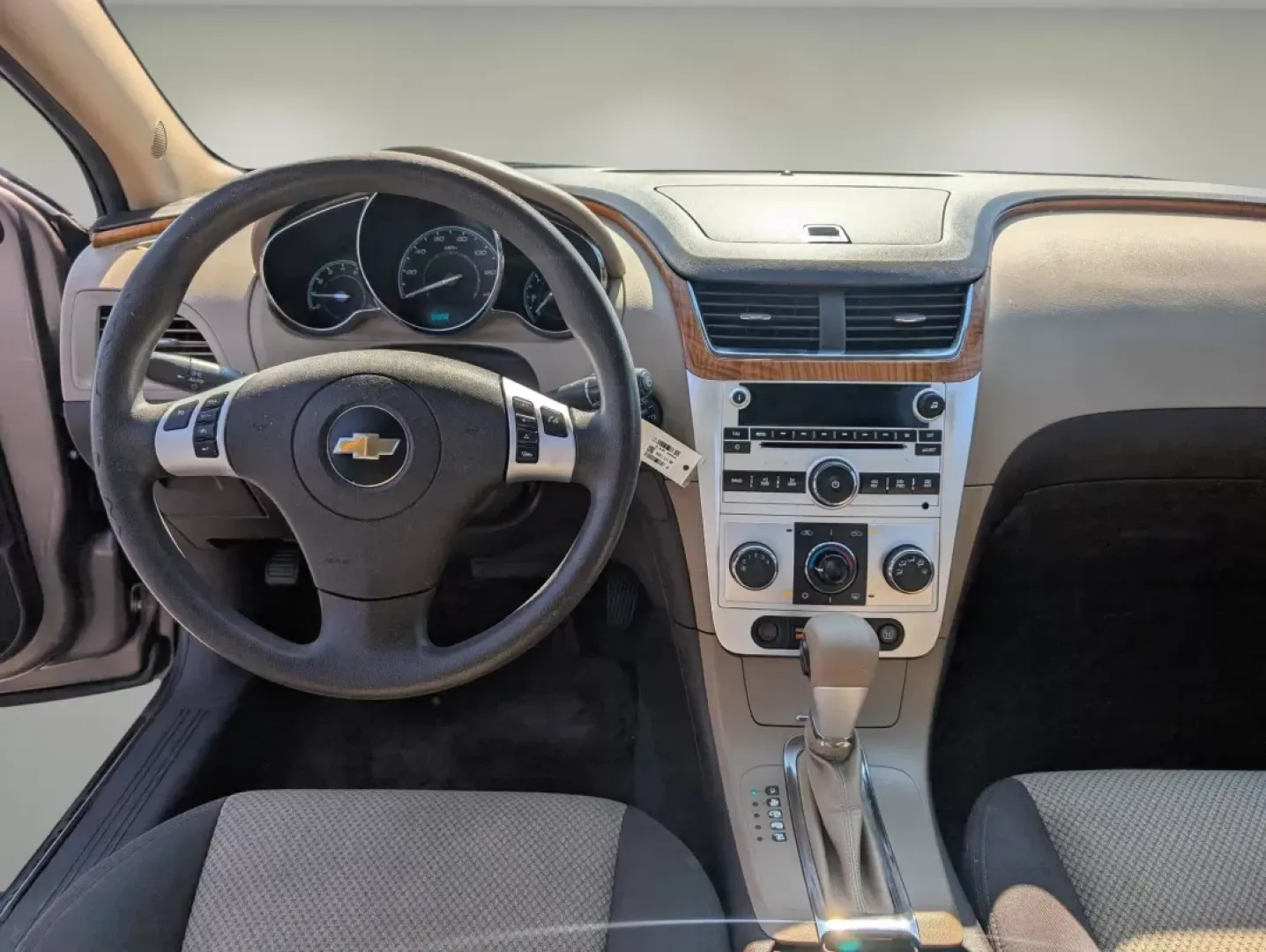 2011 /Cocoa/Cashmere Chevrolet Malibu LT w/1LT (1G1ZC5E19BF) with an Other engine, located at 3959 U.S. 80 W, Phenix City, AL, 36870, (334) 297-4885, 32.469296, -85.135185 - Looking for a reliable vehicle that fits your lifestyle and budget? Whether you're commuting to work, shuttling the kids around, or heading out for a weekend adventure, the 2011 Chevrolet Malibu LT w/1LT is the perfect companion. With its sleek design and thoughtful features, this sedan offers comfo - Photo#11