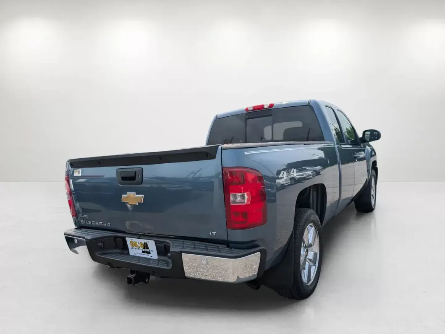 2011 /Ebony Chevrolet Silverado 1500 LT (1GCRKSE37BZ) with an Gas/Ethanol V8 5.3L/323 engine, 6-Speed Automatic transmission, located at 804 22nd Ave, Phenix City, AL, 36870, (334) 297-1860, 32.484749, -85.024475 - 2011 Chevrolet Silverado 1500 LT - Photo#4