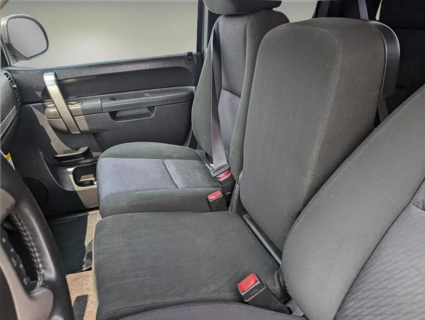 2011 /Ebony Chevrolet Silverado 1500 LT (1GCRKSE37BZ) with an Gas/Ethanol V8 5.3L/323 engine, 6-Speed Automatic transmission, located at 804 22nd Ave, Phenix City, AL, 36870, (334) 297-1860, 32.484749, -85.024475 - 2011 Chevrolet Silverado 1500 LT - Photo#10