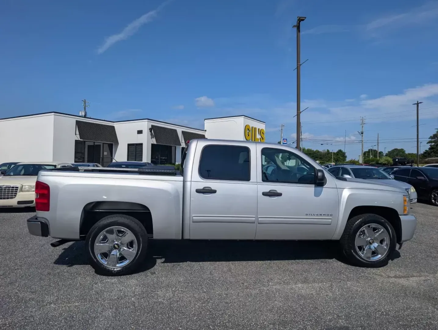 2011 /Ebony Chevrolet Silverado 1500 LT (3GCPCSE06BG) with an Other engine, located at 3959 U.S. 80 W, Phenix City, AL, 36870, (334) 297-4885, 32.469296, -85.135185 - **Unleash Your Adventurous Spirit with the 2011 Chevrolet Silverado 1500 LT** <br /> <br /> Are you ready to elevate your weekend getaways and daily commutes? The 2011 Chevrolet Silverado 1500 LT is the perfect companion for those who crave adventure without sacrificing comfort. Whether you're load - Photo#3