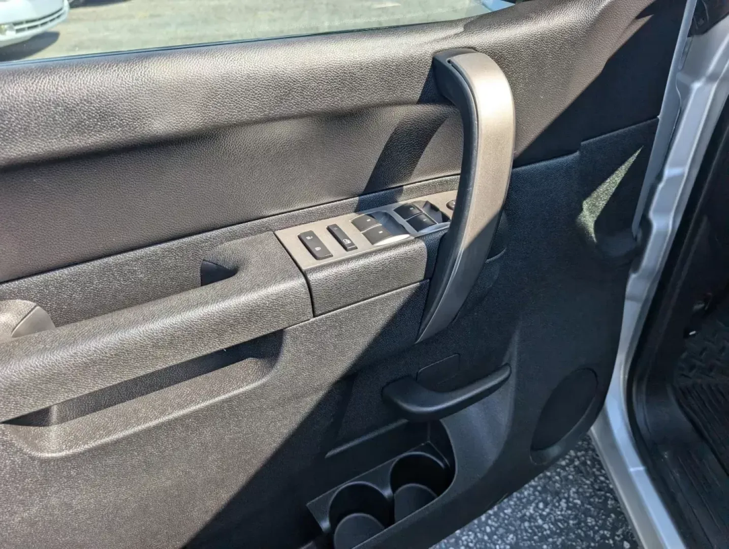 2011 /Ebony Chevrolet Silverado 1500 LT (3GCPCSE06BG) with an Other engine, located at 3959 U.S. 80 W, Phenix City, AL, 36870, (334) 297-4885, 32.469296, -85.135185 - **Unleash Your Adventurous Spirit with the 2011 Chevrolet Silverado 1500 LT** <br /> <br /> Are you ready to elevate your weekend getaways and daily commutes? The 2011 Chevrolet Silverado 1500 LT is the perfect companion for those who crave adventure without sacrificing comfort. Whether you're load - Photo#8