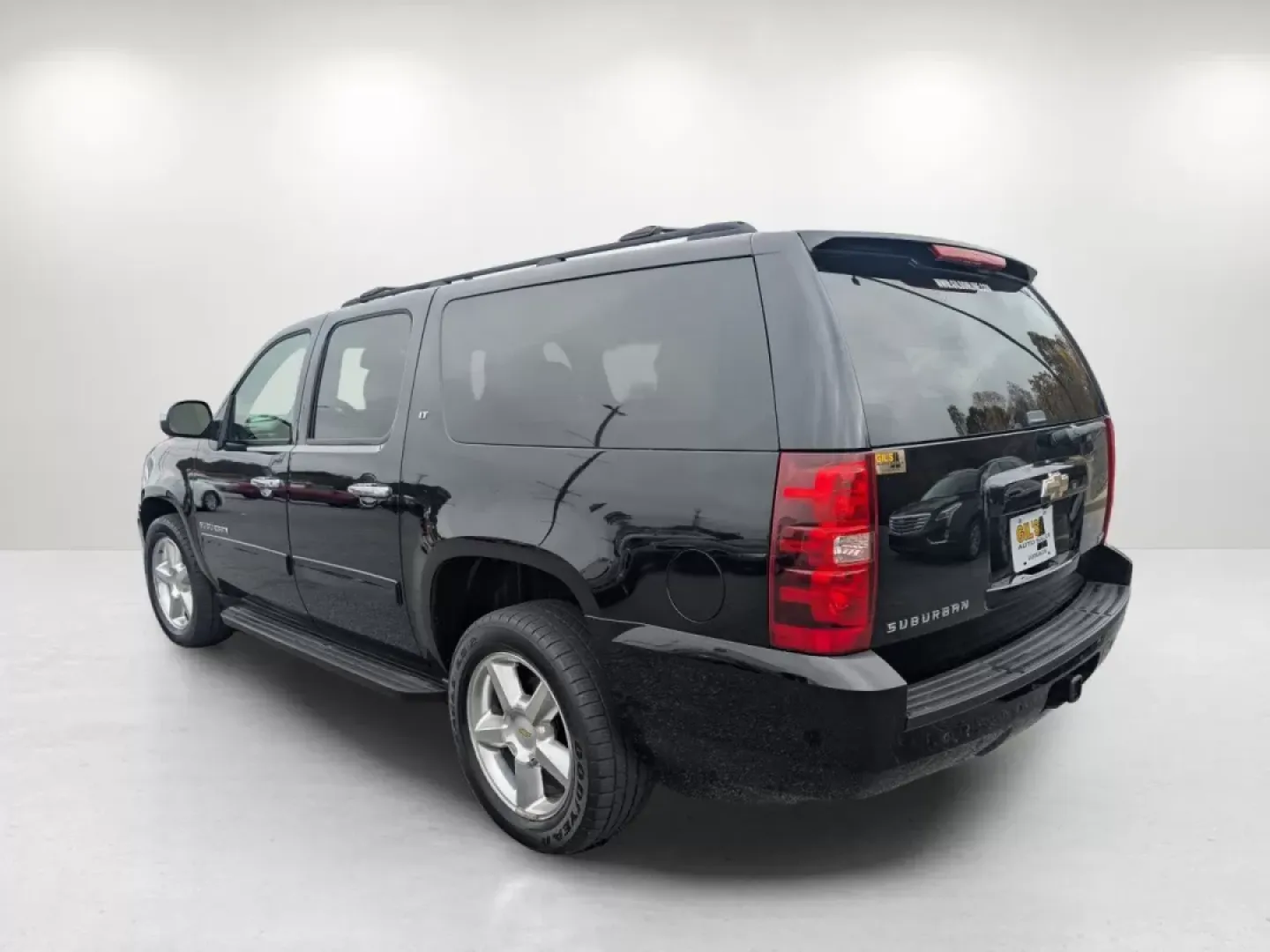 2011 /Light Cashmere/Dark Cashmere Chevrolet Suburban LT (1GNSCJE06BR) with an Other engine, located at 804 22nd Ave, Phenix City, AL, 36870, (334) 297-1860, 32.484749, -85.024475 - **Discover Adventure with the 2011 Chevrolet Suburban LT at Gils Auto Perfect for Growing Families in Phenix City!**<br /> <br /> Are you ready to elevate your family adventures while ensuring a comfortable ride for everyone? The 2011 Chevrolet Suburban LT is your ideal companion for weekend getawa - Photo#6