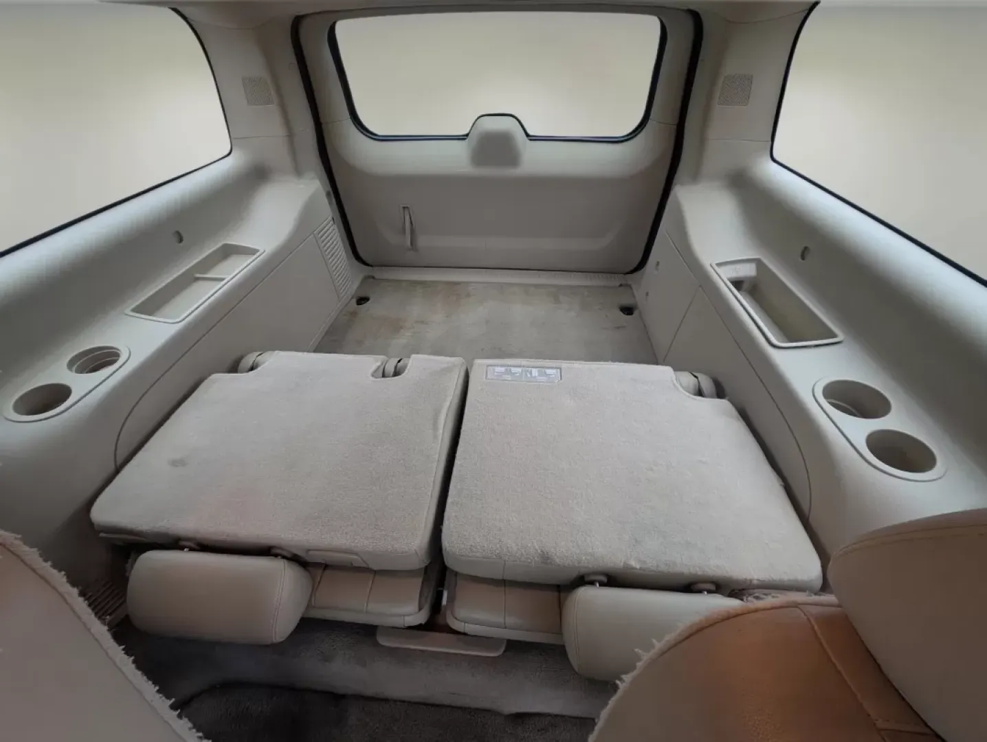 2011 /Light Cashmere/Dark Cashmere Chevrolet Suburban LT (1GNSCJE06BR) with an Other engine, located at 804 22nd Ave, Phenix City, AL, 36870, (334) 297-1860, 32.484749, -85.024475 - **Discover Adventure with the 2011 Chevrolet Suburban LT at Gils Auto Perfect for Growing Families in Phenix City!**<br /> <br /> Are you ready to elevate your family adventures while ensuring a comfortable ride for everyone? The 2011 Chevrolet Suburban LT is your ideal companion for weekend getawa - Photo#11