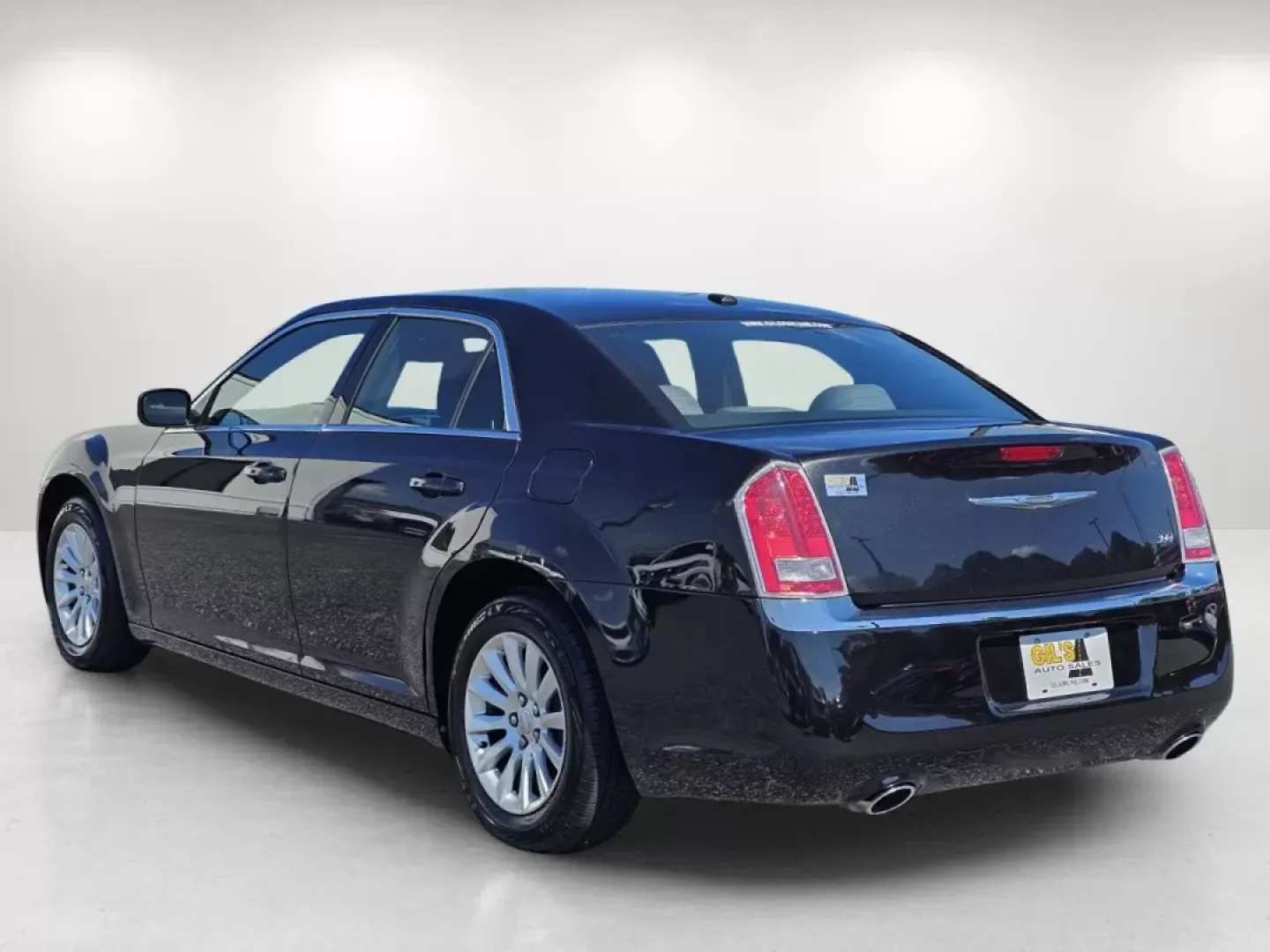 2011 /Black Interior Chrysler 300 (2C3CA4CGXBH) with an Other engine, located at 3959 U.S. 80 W, Phenix City, AL, 36870, (334) 297-4885, 32.469296, -85.135185 - **Elevate Your Driving Experience with the 2011 Chrysler 300 at Gils Auto in Phenix City, AL!**<br /> <br /> Imagine gliding through the streets of Phenix City in a stylish sedan that not only turns heads but also meets your lifestyle needs. Whether you're commuting to work, shuttling the kids to sc - Photo#25