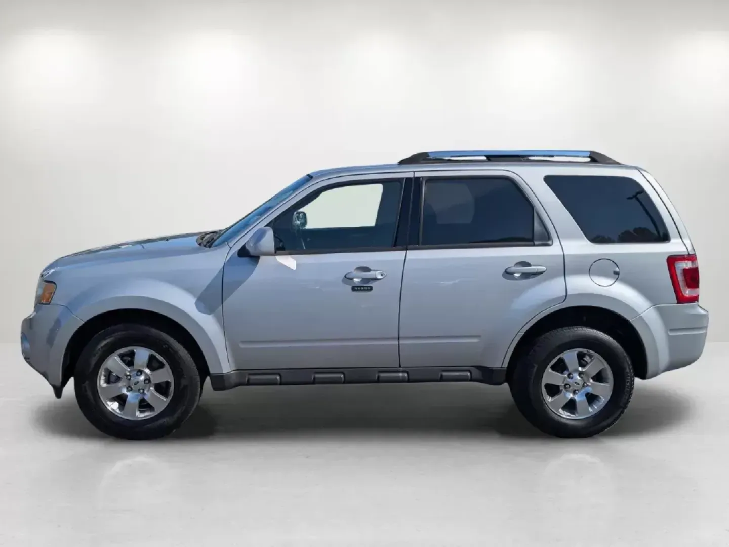 2011 Ford Escape Limited (1FMCU0EG6BK) with an Gas/Ethanol V6 3.0L/181 engine, 6-Speed Automatic transmission, located at 3959 U.S. 80 W, Phenix City, AL, 36870, (334) 297-4885, 32.469296, -85.135185 - 2011 Ford Escape Limited - Photo#8