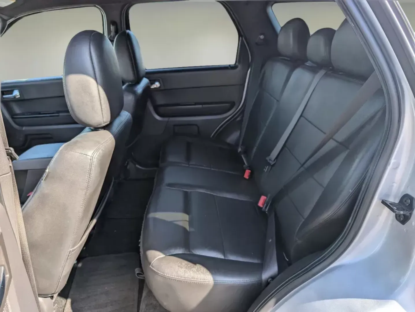 2011 Ford Escape Limited (1FMCU0EG6BK) with an Gas/Ethanol V6 3.0L/181 engine, 6-Speed Automatic transmission, located at 3959 U.S. 80 W, Phenix City, AL, 36870, (334) 297-4885, 32.469296, -85.135185 - 2011 Ford Escape Limited - Photo#11