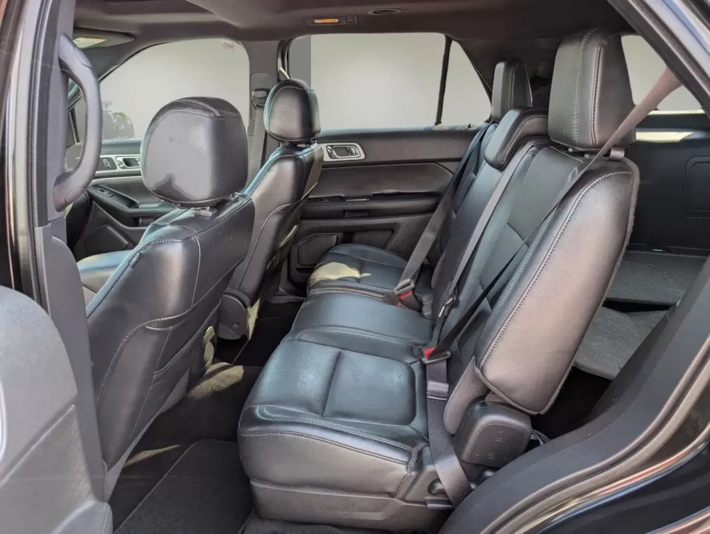 2011 Ford Explorer XLT (1FMHK8D80BG) with an Other engine, located at 3959 U.S. 80 W, Phenix City, AL, 36870, (334) 297-4885, 32.469296, -85.135185 - Are you ready to elevate your family outings or weekend adventures? Look no further than this 2011 Ford Explorer XLT, available now at Gils Auto in Phenix City, AL. With its spacious interior, advanced safety features, and impressive four-wheel drive capabilities, this SUV is perfect for families on - Photo#10