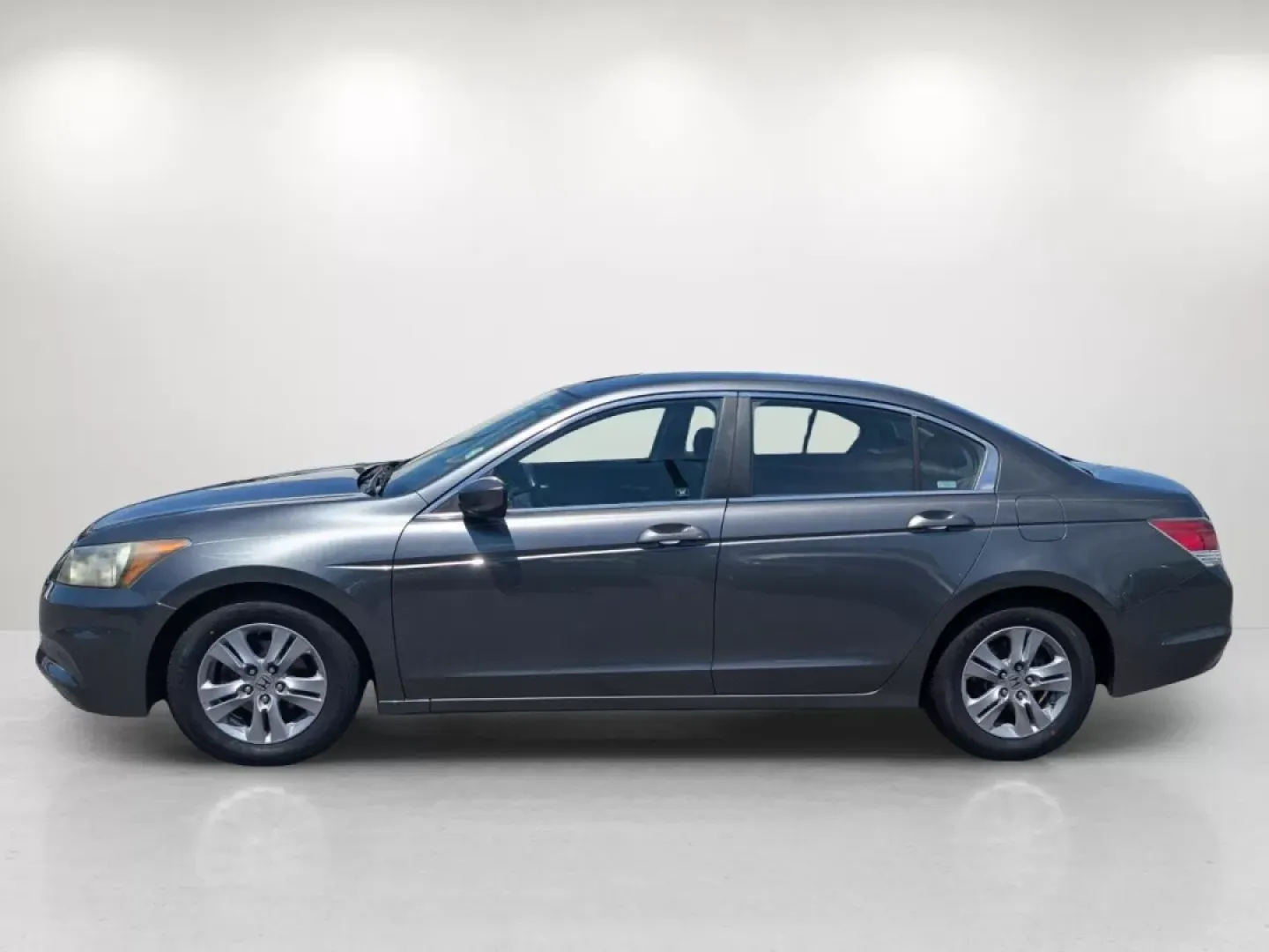 2011 Honda Accord Sdn SE (1HGCP2F67BA) with an Other engine, located at 521 Old Farm Lane Rd, Prattville, AL, 36066, (334) 325-1505, 32.482460, -86.416367 - Discover your next adventure with the 2011 Honda Accord SE, a sedan that effortlessly blends style, comfort, and reliability. Whether you're commuting to work, ferrying the kids to soccer practice, or planning a weekend getaway, this car is designed to meet the diverse needs of today's busy lifestyl - Photo#7