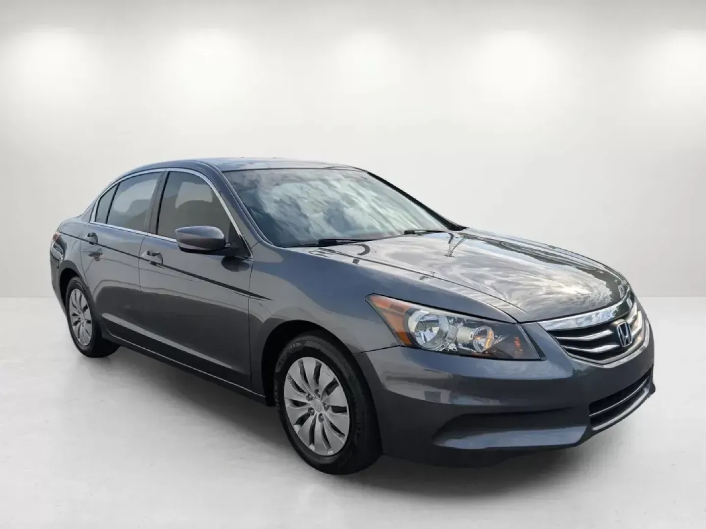 2011 Honda Accord Sdn LX (1HGCP2F37BA) with an Gas I4 2.4L/144 engine, 5-Speed Automatic transmission, located at 1430 Gateway Drive, Opelika, AL, 36801, (334) 239-0944, 32.637871, -85.409790 - 2011 Honda Accord Sdn LX - Photo#2