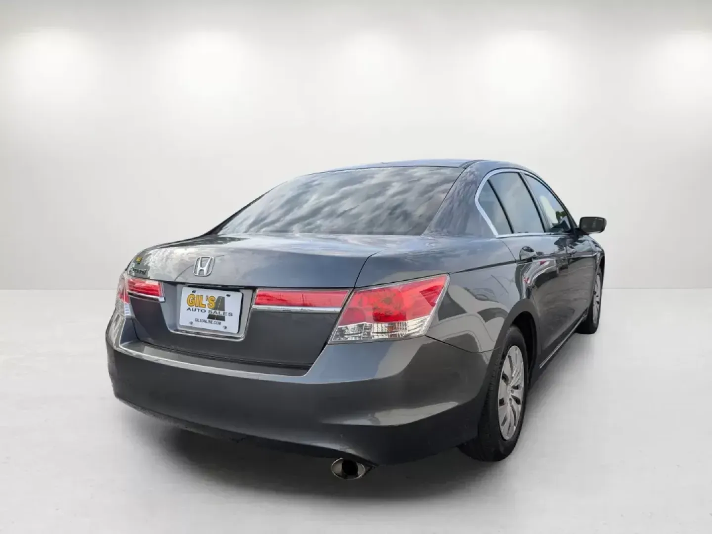 2011 Honda Accord Sdn LX (1HGCP2F37BA) with an Gas I4 2.4L/144 engine, 5-Speed Automatic transmission, located at 1430 Gateway Drive, Opelika, AL, 36801, (334) 239-0944, 32.637871, -85.409790 - 2011 Honda Accord Sdn LX - Photo#4