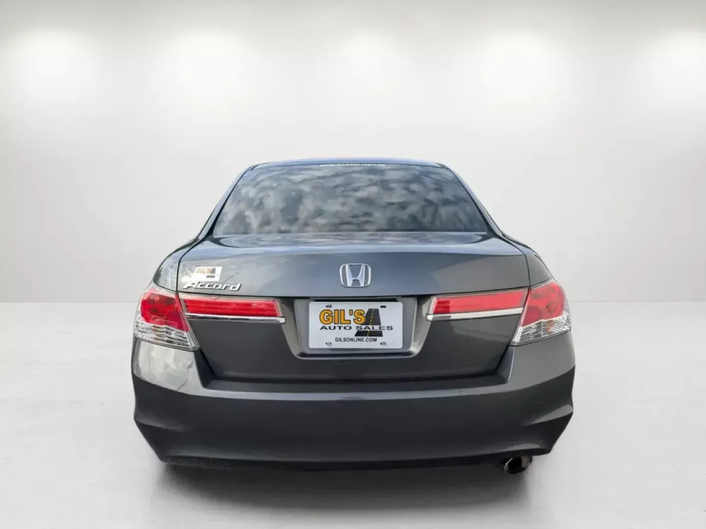 2011 Honda Accord Sdn LX (1HGCP2F37BA) with an Gas I4 2.4L/144 engine, 5-Speed Automatic transmission, located at 1430 Gateway Drive, Opelika, AL, 36801, (334) 239-0944, 32.637871, -85.409790 - 2011 Honda Accord Sdn LX - Photo#5