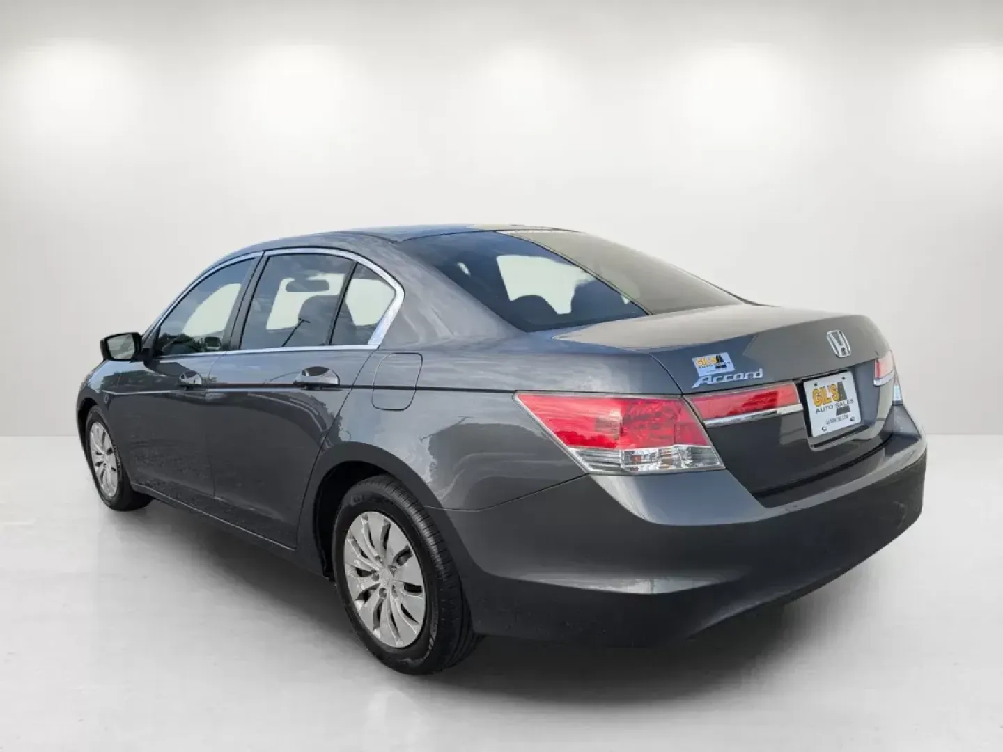 2011 Honda Accord Sdn LX (1HGCP2F37BA) with an Gas I4 2.4L/144 engine, 5-Speed Automatic transmission, located at 1430 Gateway Drive, Opelika, AL, 36801, (334) 239-0944, 32.637871, -85.409790 - 2011 Honda Accord Sdn LX - Photo#6