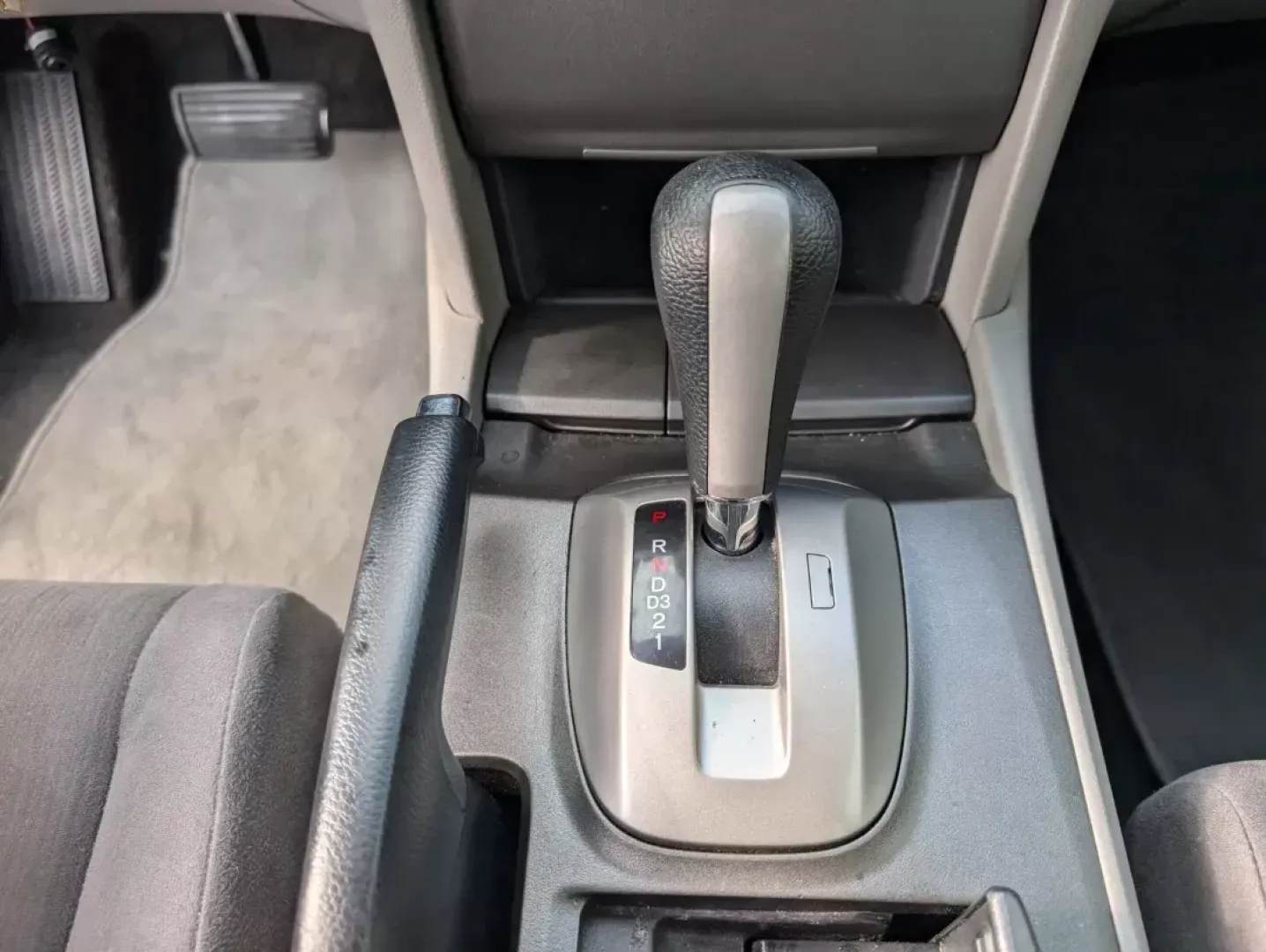 2011 Honda Accord Sdn LX (1HGCP2F37BA) with an Gas I4 2.4L/144 engine, 5-Speed Automatic transmission, located at 1430 Gateway Drive, Opelika, AL, 36801, (334) 239-0944, 32.637871, -85.409790 - 2011 Honda Accord Sdn LX - Photo#13