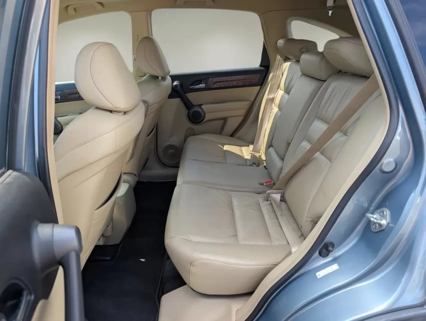 2011 Honda CR-V EX-L (5J6RE3H79BL) with an Other engine, located at 521 Old Farm Lane Rd, Prattville, AL, 36066, (334) 325-1505, 32.482460, -86.416367 - **Discover Your Perfect Family SUV! Drive Home the 2011 Honda CR-V EX-L from Gils Auto in Phenix City, AL!**<br /> <br /> Are you searching for a reliable vehicle that caters to your adventurous lifestyle and growing family needs? Look no further! At Gils Auto, we present the exceptional 2011 Honda - Photo#10