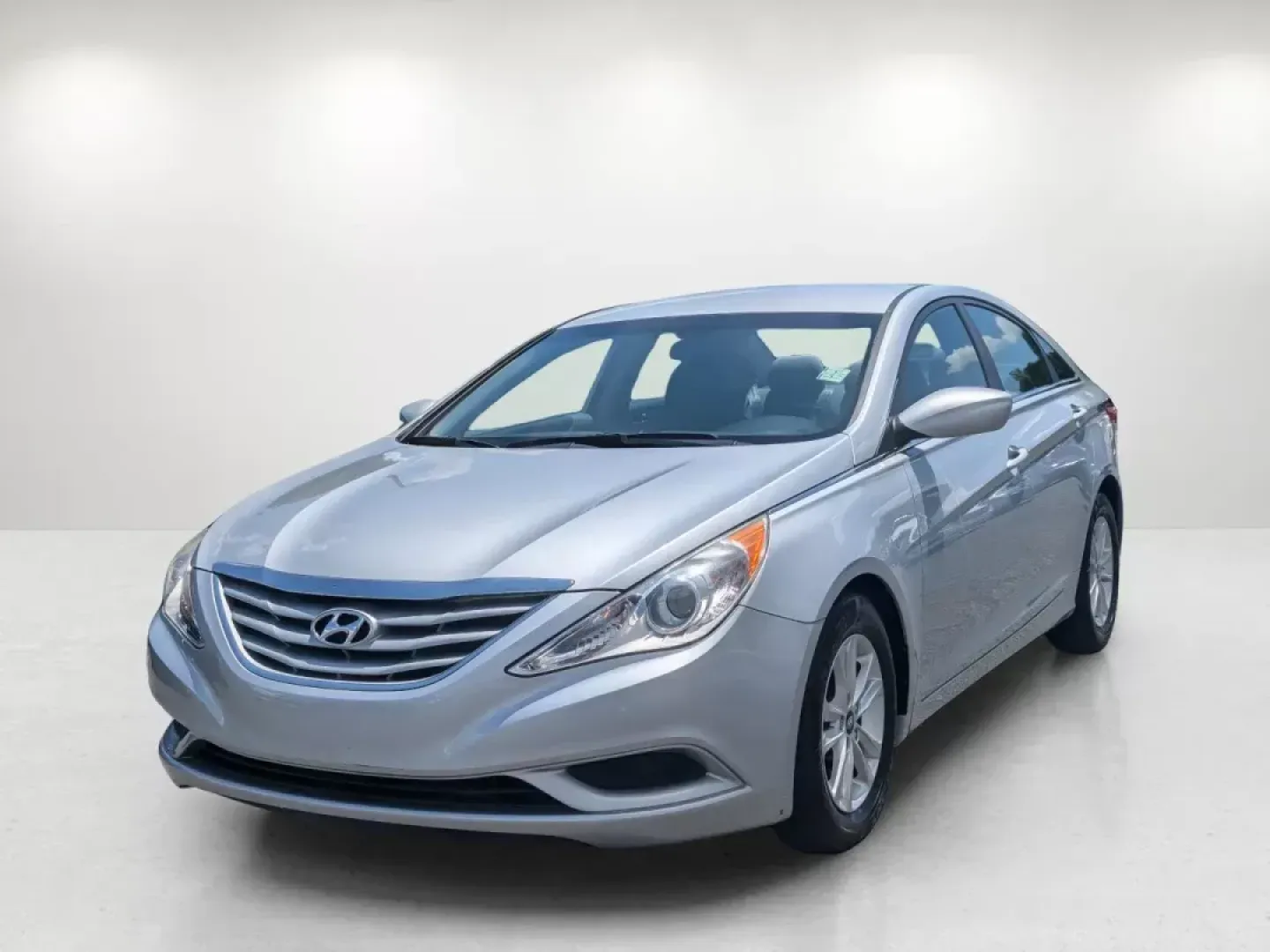 2011 /Gray Hyundai Sonata GLS (5NPEB4AC5BH) with an Gas I4 2.4L/144 engine, 6-Speed Automatic w/OD SHIFTRONIC transmission, located at 1430 Gateway Drive, Opelika, AL, 36801, (334) 239-0944, 32.637871, -85.409790 - 2011 Hyundai Sonata GLS - Photo#0