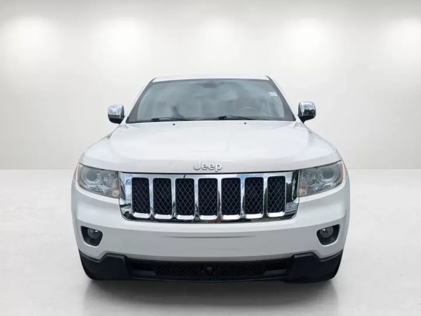 2011 /Dark Frost Beige/Light Frost Beige Interior Jeep Grand Cherokee Overland (1J4RR6GT9BC) with an Gas V8 5.7L/345 engine, 5-Speed Automatic transmission, located at 5115 14th Ave., Columbus, GA, 31904, (706) 323-0345, 32.511494, -84.971046 - **Explore New Adventures with the 2011 Jeep Grand Cherokee Overland at Gils Auto - Columbus!**<br /> <br /> Are you ready to elevate your road trips and weekend adventures? The 2011 Jeep Grand Cherokee Overland is the perfect companion for those who seek both comfort and capability. With its robust - Photo#1