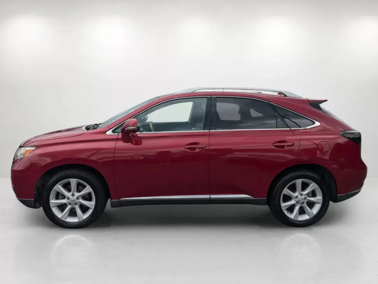 2011 Lexus RX 350 (2T2ZK1BA3BC) with an Gas V6 3.5L/211 engine, 6-Speed Automatic transmission, located at 3959 U.S. 80 W, Phenix City, AL, 36870, (334) 297-4885, 32.469296, -85.135185 - **Experience Luxury and Versatility in the 2011 Lexus RX 350 at Gils Auto Perfect for Your Active Lifestyle!**<br /> <br /> Looking for a vehicle that effortlessly caters to your active lifestyle? Whether you're navigating through daily commutes, embarking on weekend adventures, or seeking a reliab - Photo#8