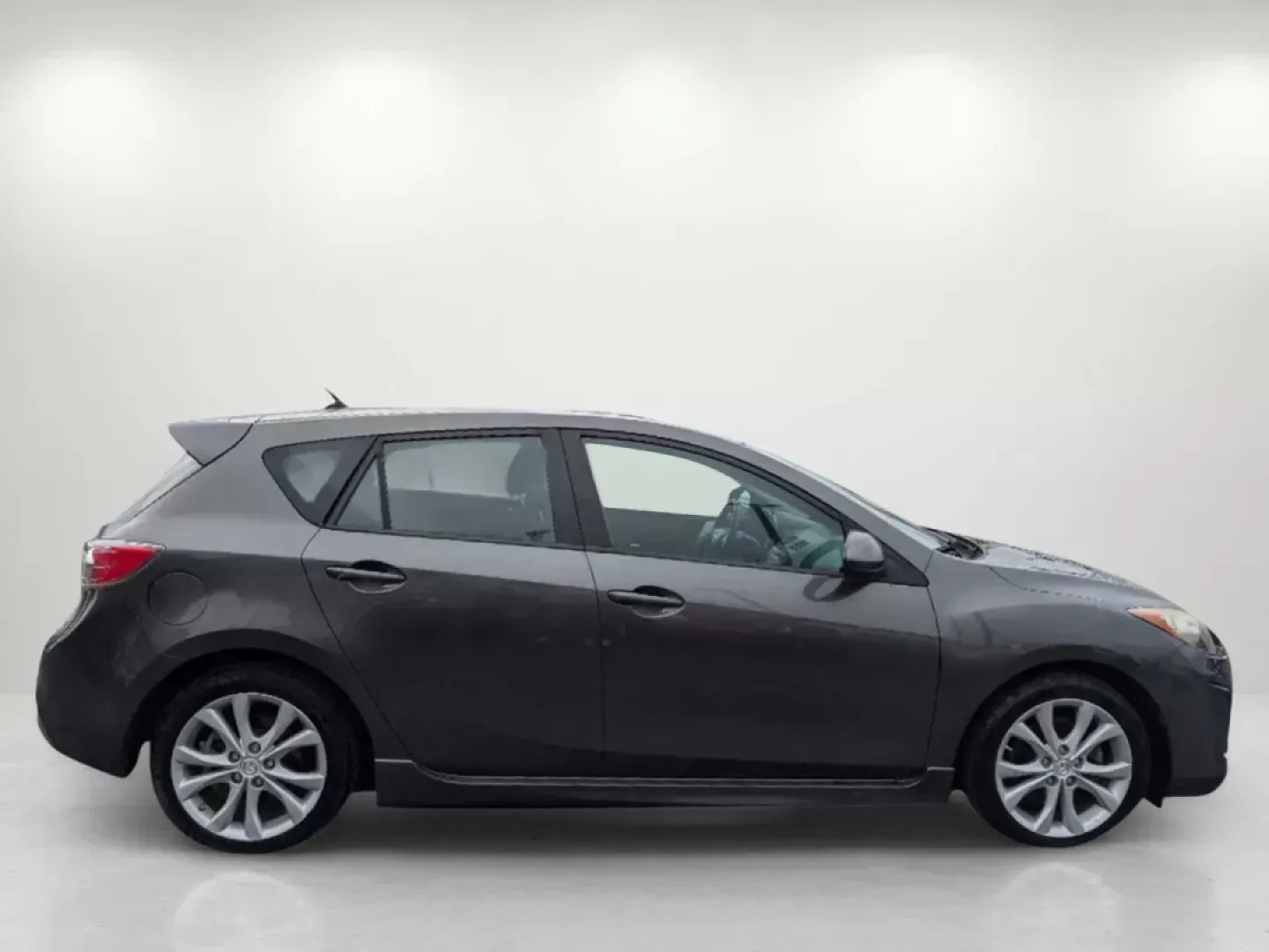 2011 /Black Mazda Mazda3 s Sport (JM1BL1K61B1) with an Gas I4 2.5L/152 engine, 5-Speed Automatic w/OD transmission, located at 7000 Northlake Connector, Columbus, GA, 31904, (706) 987-8085, 32.524975, -84.978134 - 2011 Mazda Mazda3 s Sport - Photo#3