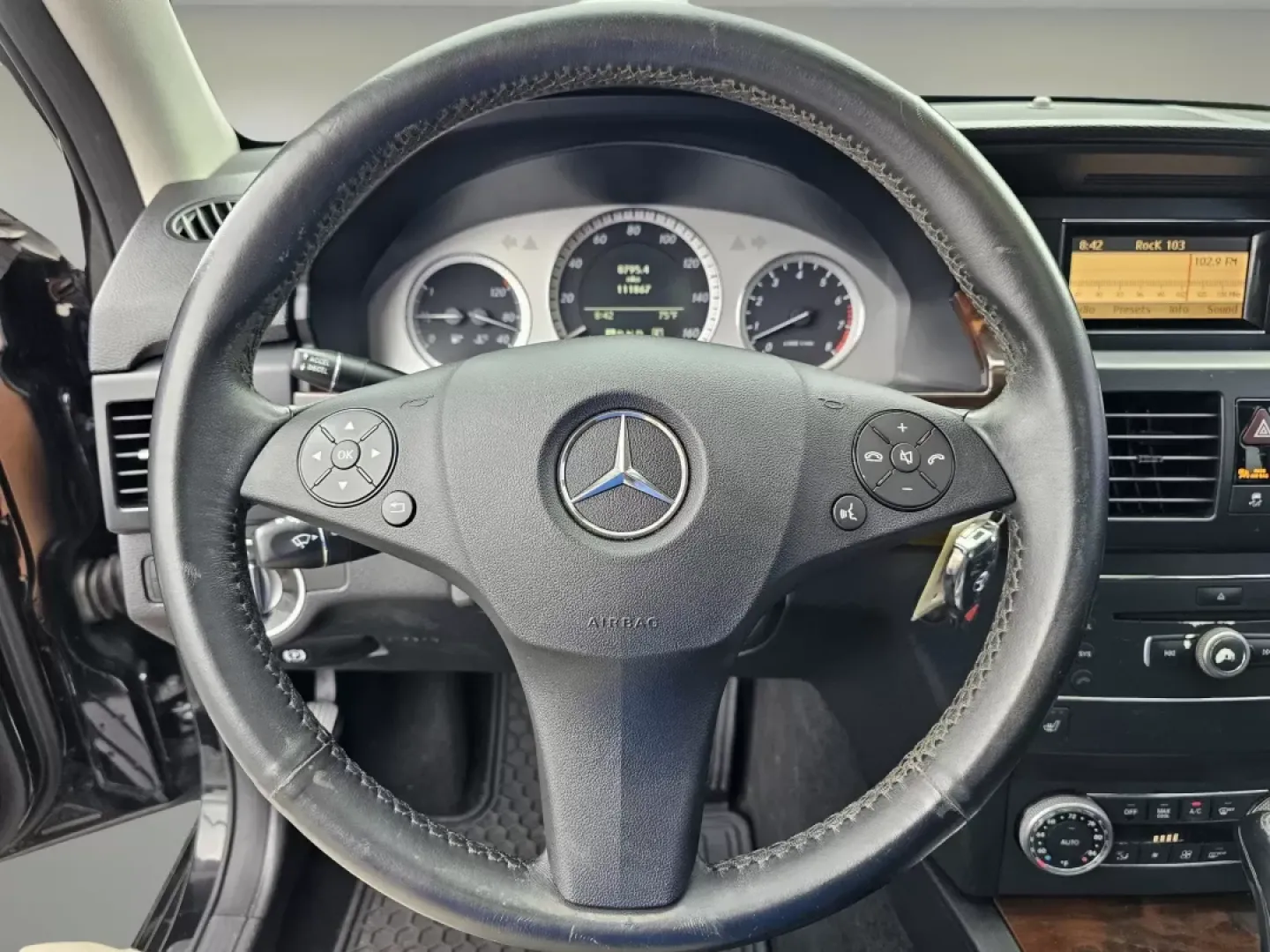 2011 Mercedes-Benz GLK-Class GLK 350 (WDCGG8HB5BF) with an Other engine, located at 804 22nd Ave, Phenix City, AL, 36870, (334) 297-1860, 32.484749, -85.024475 - Are you searching for the perfect blend of luxury, performance, and practicality for your next adventure? Look no further than this stunning 2011 Mercedes-Benz GLK 350, now available at Gils Auto in Phenix City, AL. This sophisticated SUV is an excellent choice for growing families, budget-conscious - Photo#11