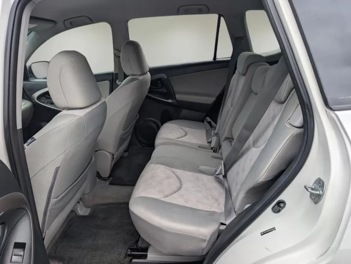 2011 Toyota RAV4 (JTMZF4DV9B5) with an Other engine, located at 3959 U.S. 80 W, Phenix City, AL, 36870, (334) 297-4885, 32.469296, -85.135185 - **Unleash New Adventures with the 2011 Toyota RAV4 Perfect for Everyday Explorers!**<br /> <br /> Are you ready to elevate your daily commute or family road trips? The 2011 Toyota RAV4 is the versatile SUV you've been searching for! With ample space, reliable performance, and a fuel-efficient desig - Photo#11