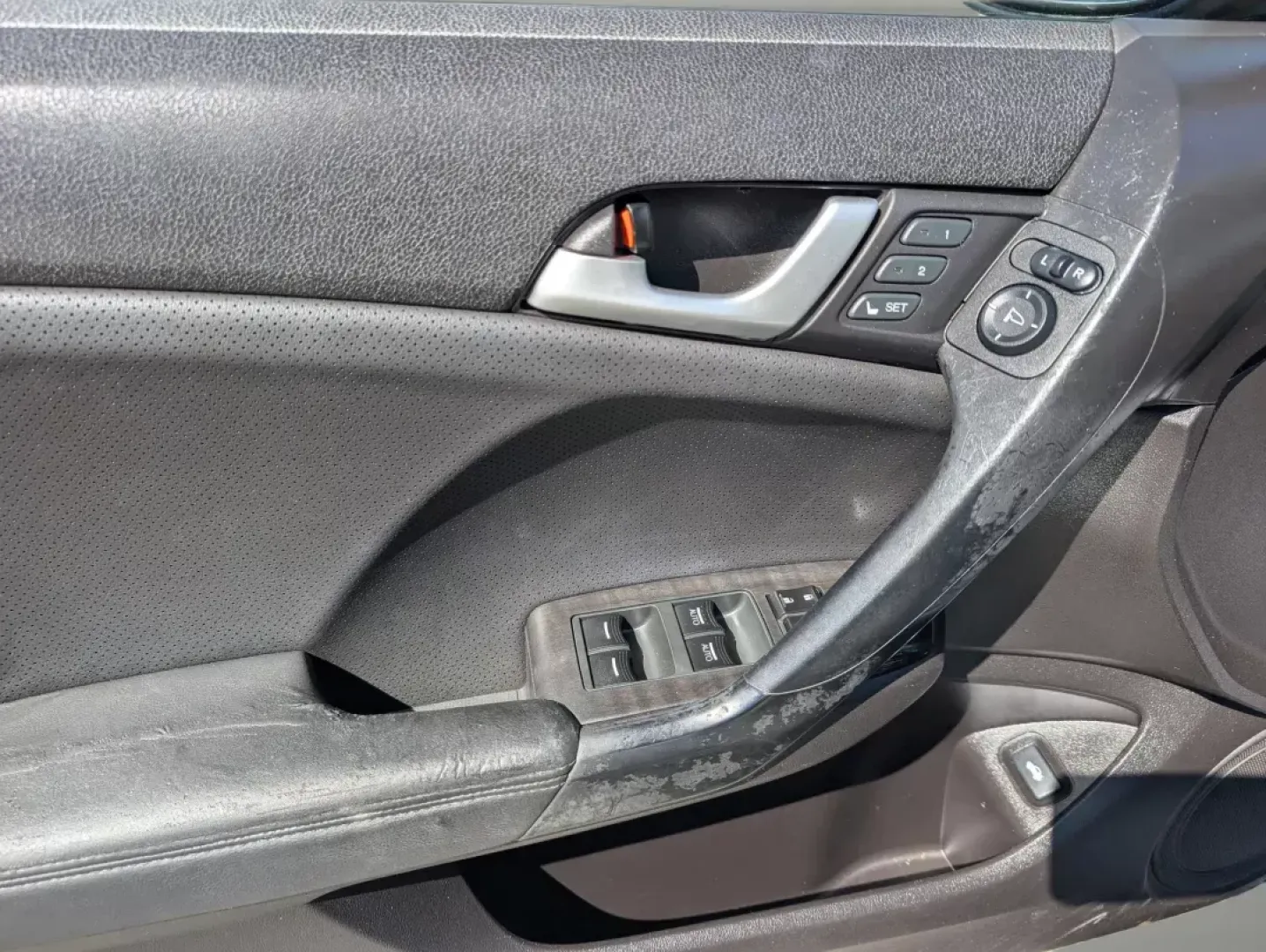 2012 Acura TSX (JH4CU2F44CC) with an Gas I4 2.4L/144 engine, 5-Speed Automatic transmission, located at 804 22nd Ave, Phenix City, AL, 36870, (334) 297-1860, 32.484749, -85.024475 - Are you in search of a reliable vehicle that perfectly balances style, comfort, and everyday practicality? Look no further! At Gils Auto - Phenix City #2, located at 804 22nd Ave in Phenix City, AL, we are excited to present an exceptional opportunity for budget-conscious buyers and families alike. - Photo#9