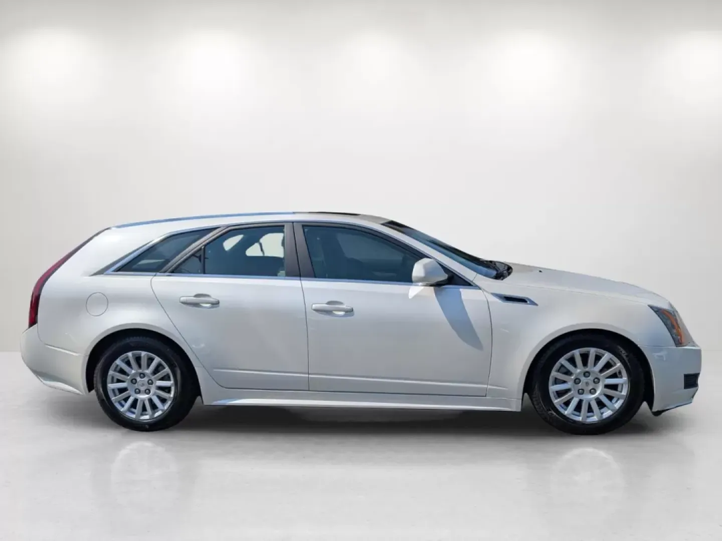 2012 /Cashmere/Cocoa Cadillac CTS Wagon Luxury (1G6DE8E58C0) with an Other engine, located at 1430 Gateway Drive, Opelika, AL, 36801, (334) 239-0944, 32.637871, -85.409790 - ### Experience Luxury and Versatility with the 2012 Cadillac CTS Wagon at Gils Auto!<br /> <br /> Are you searching for the perfect vehicle that combines luxury, versatility, and practicality? Look no further than the 2012 Cadillac CTS Wagon available at Gils Auto in Phenix City, AL. This beautiful - Photo#3