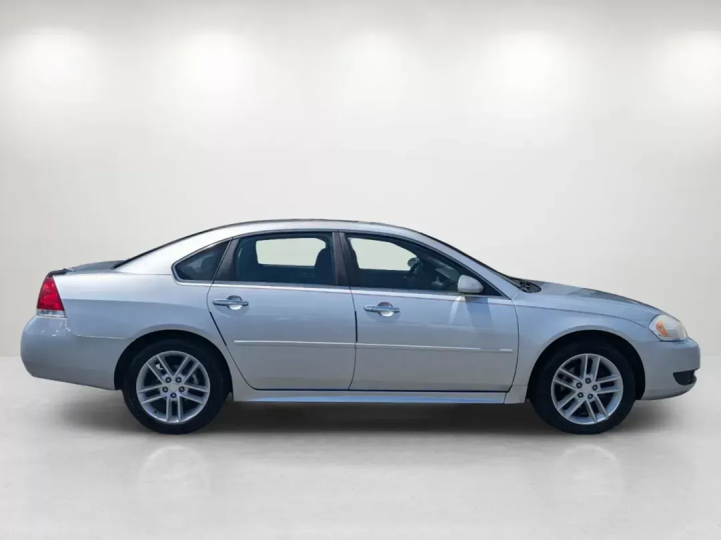 2012 /Ebony Chevrolet Impala LTZ (2G1WC5E38C1) with an Gas/Ethanol V6 3.6L/217 engine, 6-Speed Automatic transmission, located at 1430 Gateway Drive, Opelika, AL, 36801, (334) 239-0944, 32.637871, -85.409790 - 2012 Chevrolet Impala LTZ - Photo#2