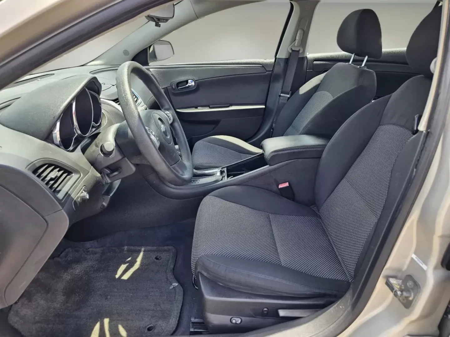 2012 /Ebony Chevrolet Malibu LT w/1LT (1G1ZC5E02CF) with an Other engine, located at 521 Old Farm Lane Rd, Prattville, AL, 36066, (334) 325-1505, 32.482460, -86.416367 - Experience the perfect blend of comfort, style, and reliability with the 2012 Chevrolet Malibu LT, available now at Gils Auto in Prattville, AL! Whether you're a daily commuter navigating the busy streets of downtown or a family looking for a dependable sedan for weekend adventures, this vehicle is - Photo#41