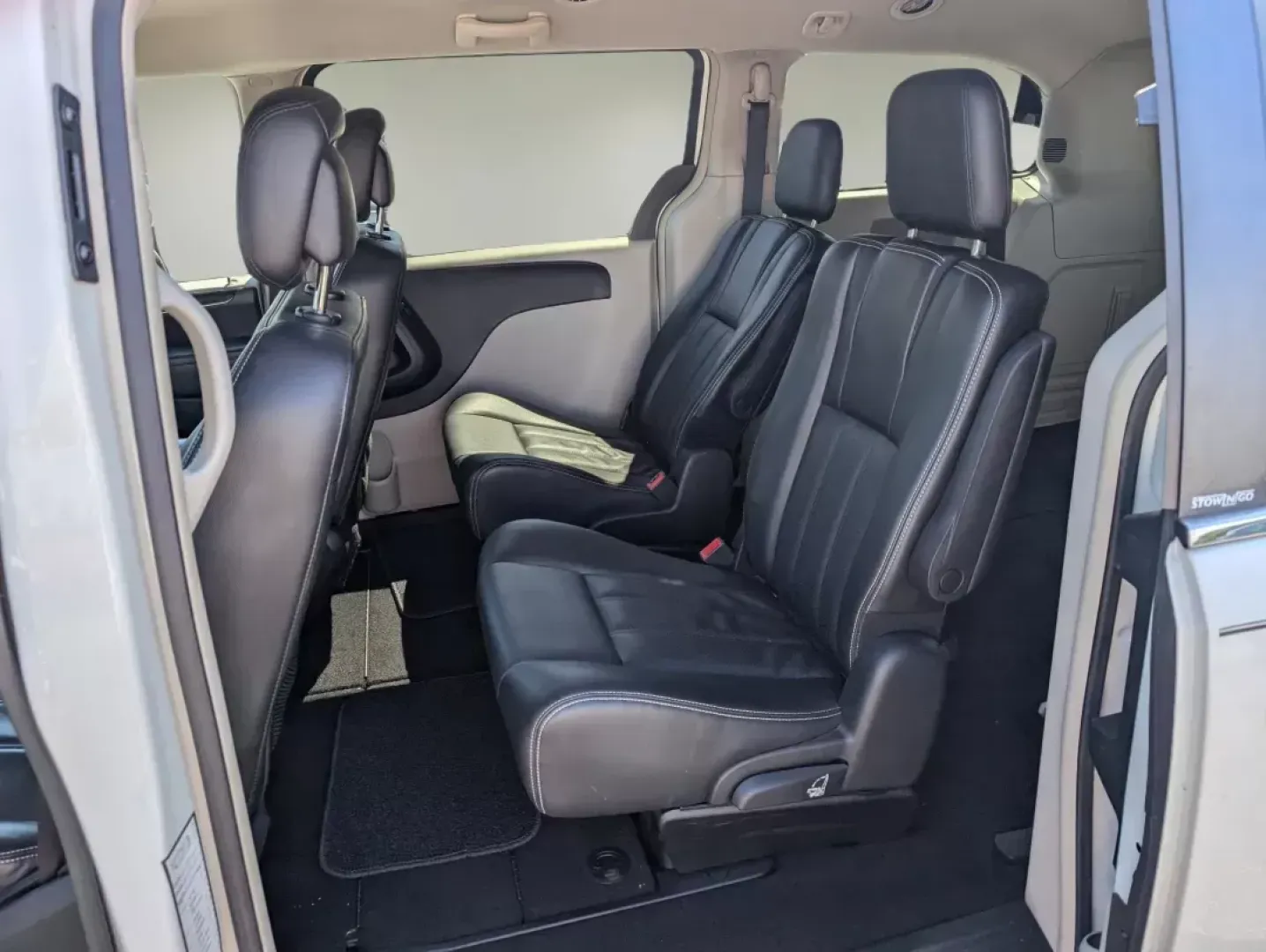 2012 /Black/Light Graystone Interior Chrysler Town and Country Touring (2C4RC1BG7CR) with an Gas/Ethanol V6 3.6L/ engine, 6-Speed Automatic transmission, located at 3959 U.S. 80 W, Phenix City, AL, 36870, (334) 297-4885, 32.469296, -85.135185 - 2012 Chrysler Town and Country Touring - Photo#10