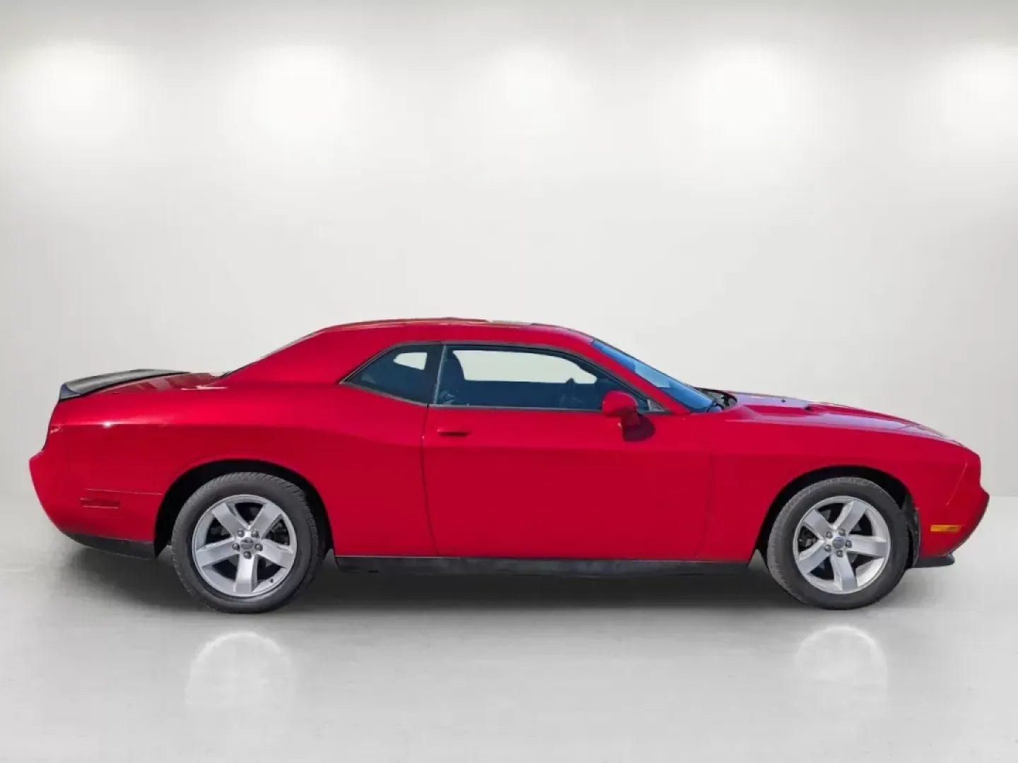 2012 /Dark Slate Gray Interior Dodge Challenger SXT (2C3CDYAG1CH) with an Gas V6 3.6L/220 engine, 5-Speed Automatic transmission, located at 5115 14th Ave., Columbus, GA, 31904, (706) 323-0345, 32.511494, -84.971046 - 2012 Dodge Challenger SXT - Photo#5