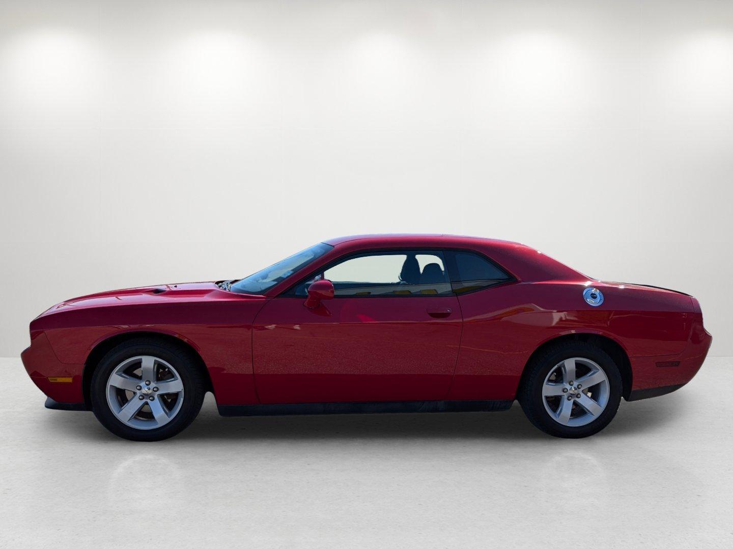 2012 /Dark Slate Gray Interior Dodge Challenger SXT (2C3CDYAG1CH) with an Gas V6 3.6L/220 engine, 5-Speed Automatic transmission, located at 3959 U.S. 80 W, Phenix City, AL, 36870, (334) 297-4885, 32.469296, -85.135185 - 2012 Dodge Challenger SXT - Photo#8