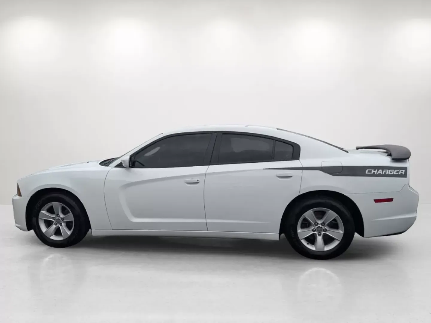 2012 /Black/Light Frost Beige Interior Dodge Charger SE (2C3CDXBG6CH) with an Other engine, located at 521 Old Farm Lane Rd, Prattville, AL, 36066, (334) 325-1505, 32.482460, -86.416367 - **Discover Your Next Adventure with the 2012 Dodge Charger SE at Gils Auto!**<br /> <br /> Are you ready to elevate your driving experience? Whether you're a daily commuter navigating the streets of Phenix City or a family seeking a reliable vehicle for weekend getaways, the 2012 Dodge Charger SE is - Photo#7