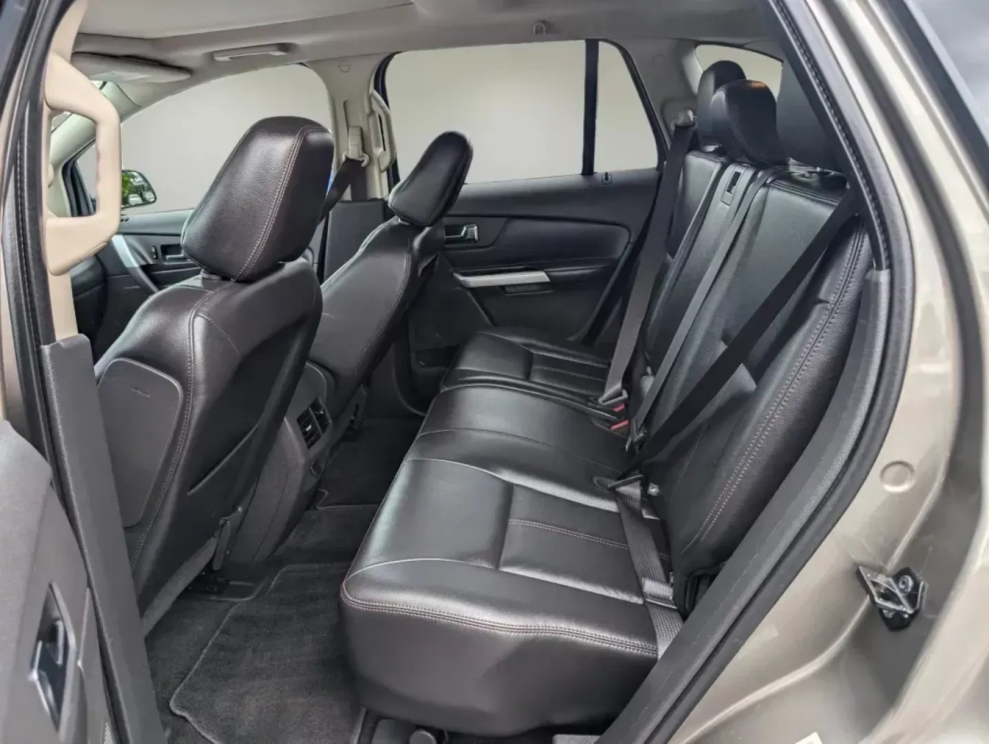 2012 Ford Edge SEL (2FMDK4JC7CB) with an Gas V6 3.5L/213 engine, 6-Speed Automatic transmission, located at 3959 U.S. 80 W, Phenix City, AL, 36870, (334) 297-4885, 32.469296, -85.135185 - **Explore the 2012 Ford Edge SEL: Your Gateway to Every Adventure!**<br /> <br /> Are you ready to upgrade your driving experience? Whether you're navigating daily commutes, planning family road trips, or exploring weekend getaways, the 2012 Ford Edge SEL is the perfect companion. With its sleek des - Photo#11